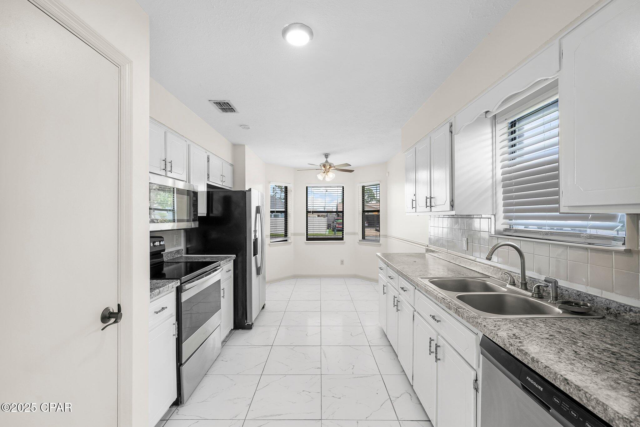 Image 11 For 721 J J Drive