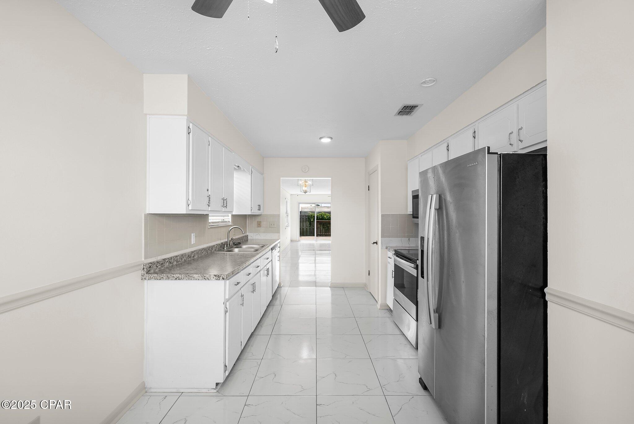 Image 12 For 721 J J Drive