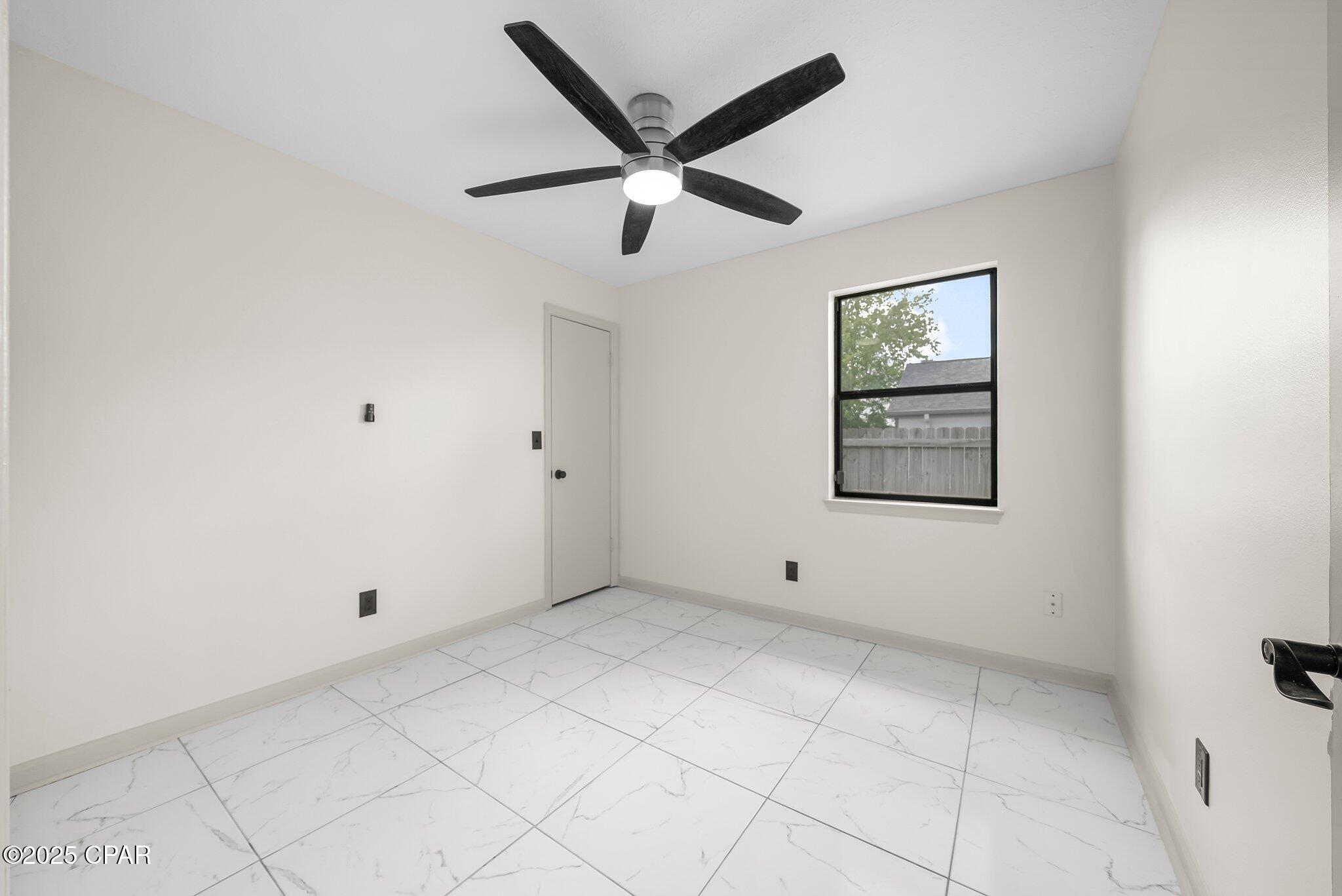 Image 24 For 721 J J Drive