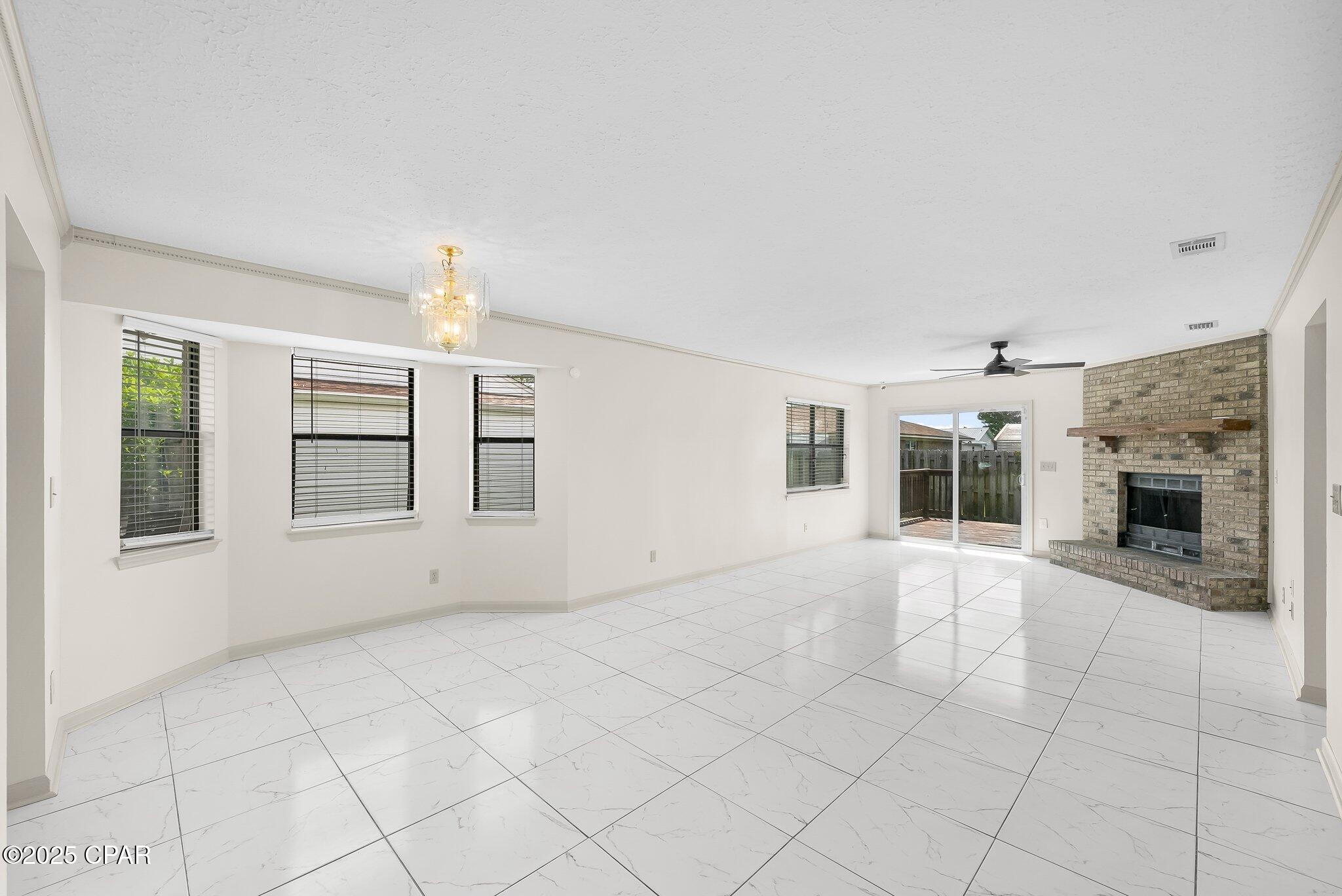 Image 7 For 721 J J Drive