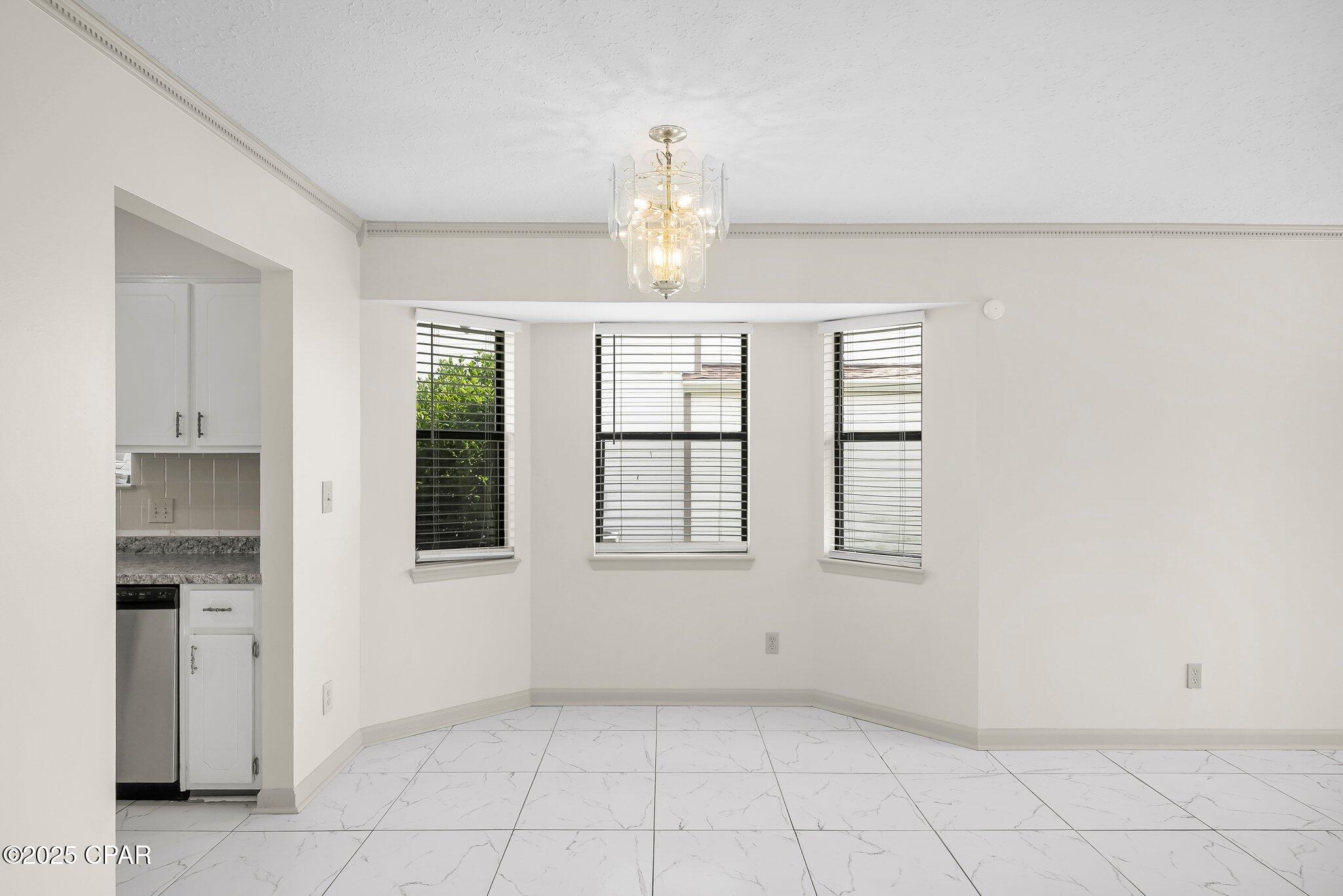 Image 9 For 721 J J Drive