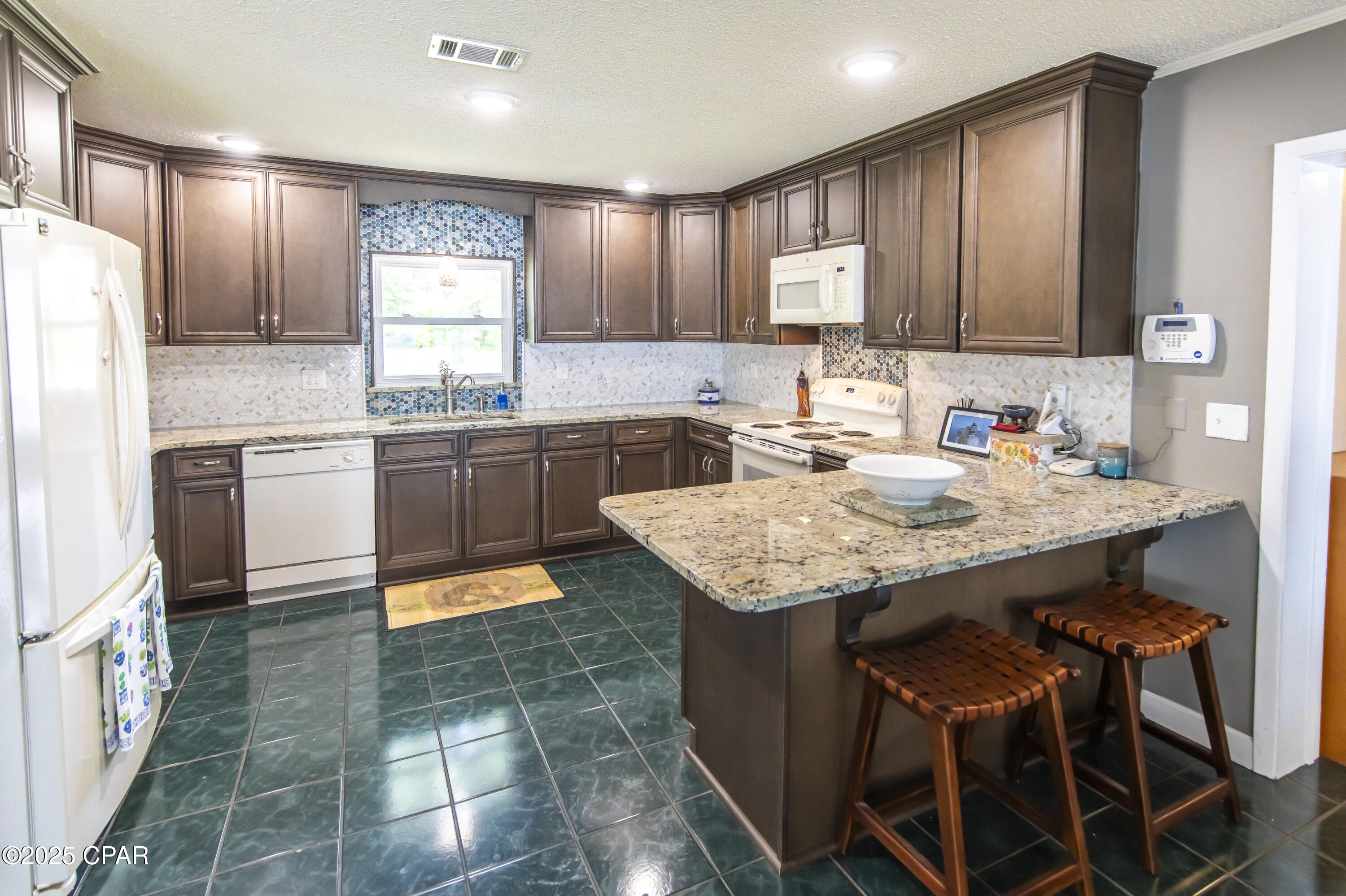 Image 10 For 1203 Bay Drive