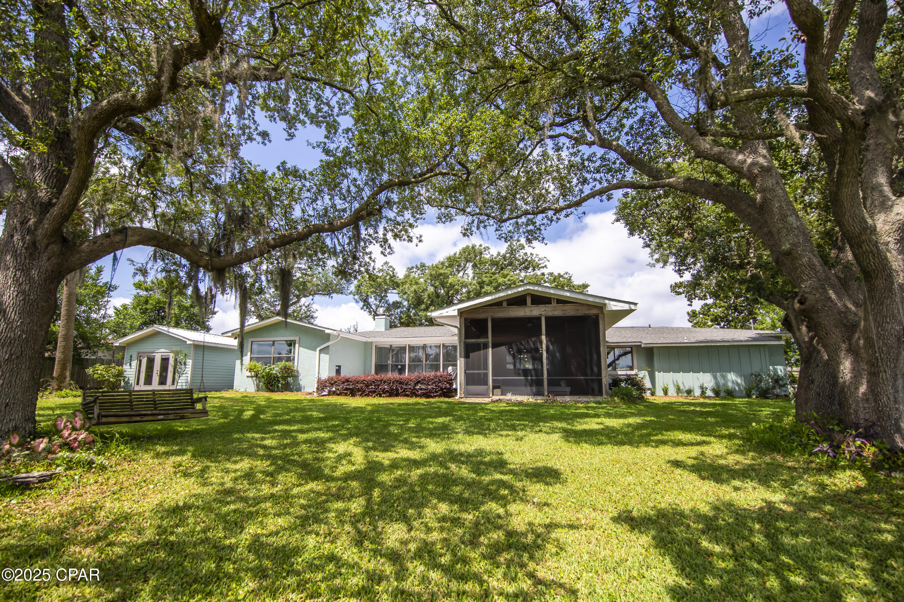 Image 3 For 1203 Bay Drive