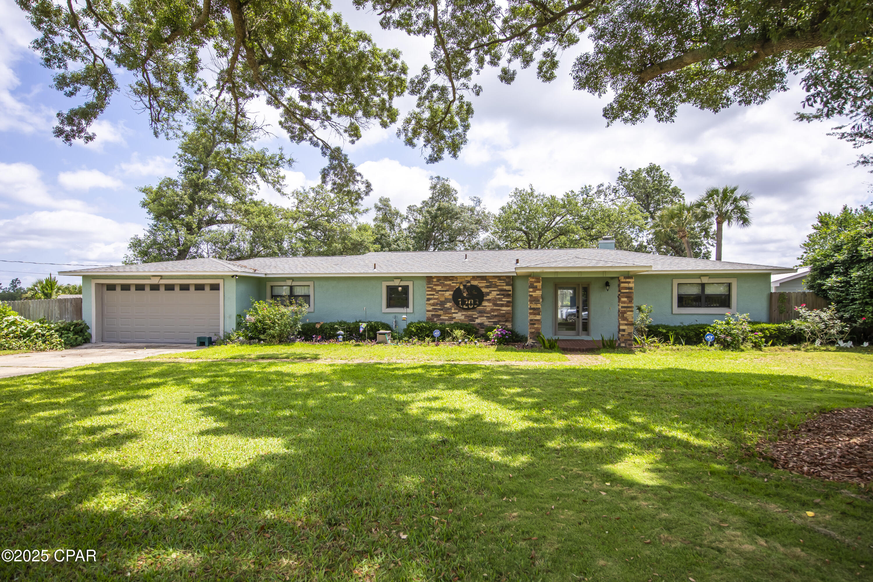 Image 4 For 1203 Bay Drive