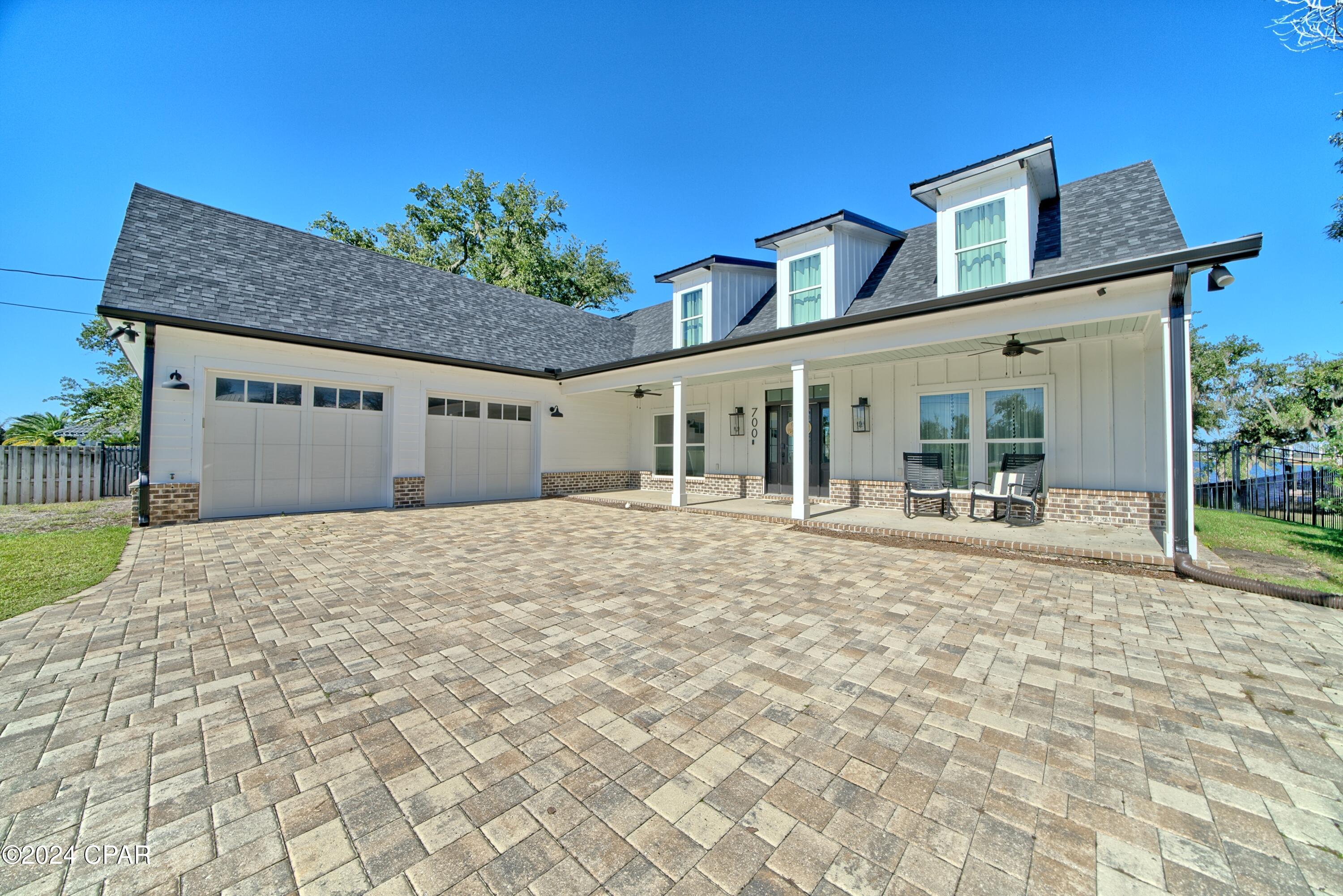 Image 4 For 700 2nd Street