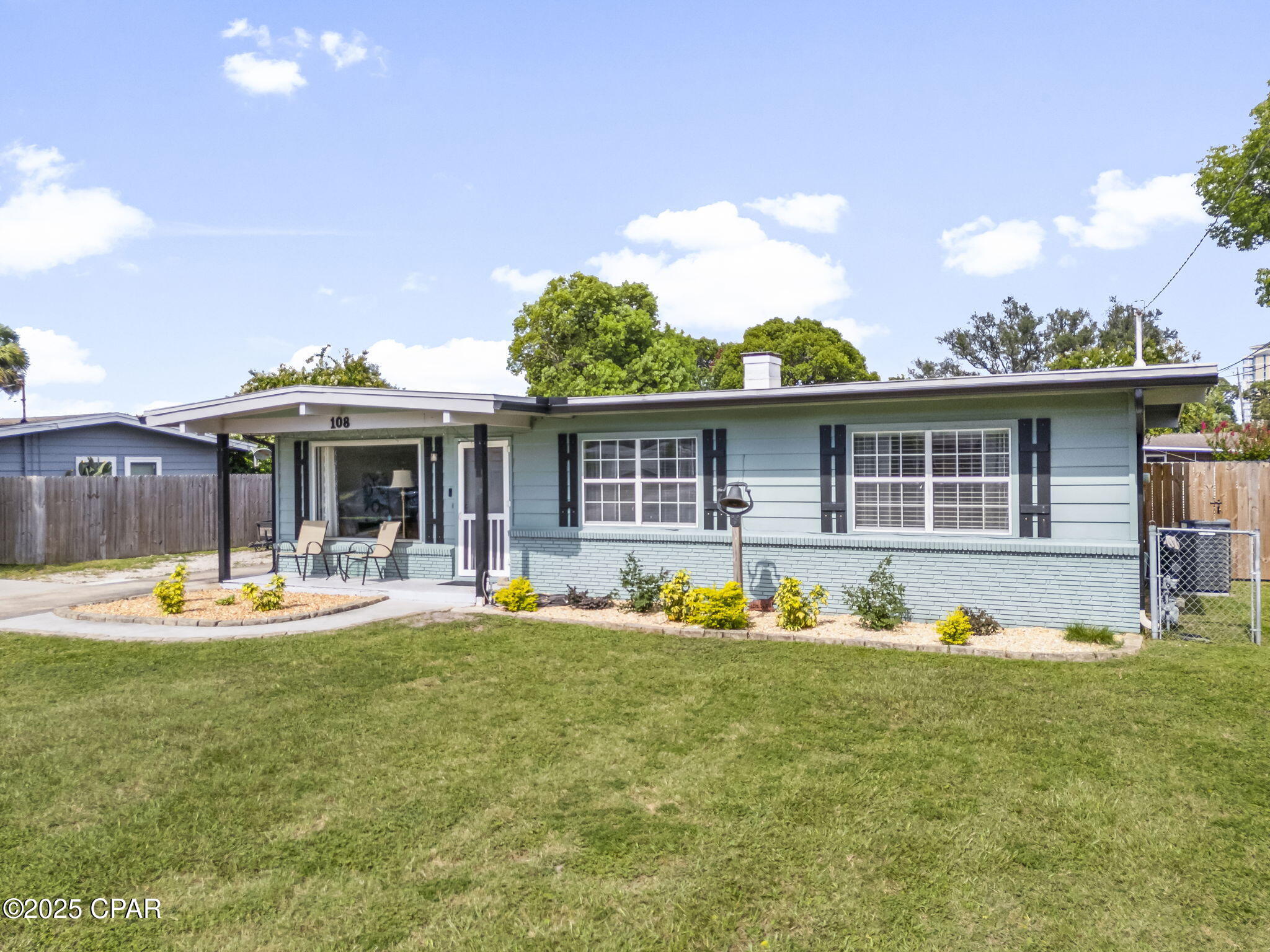 Image 2 For 108 Woodlawn Drive