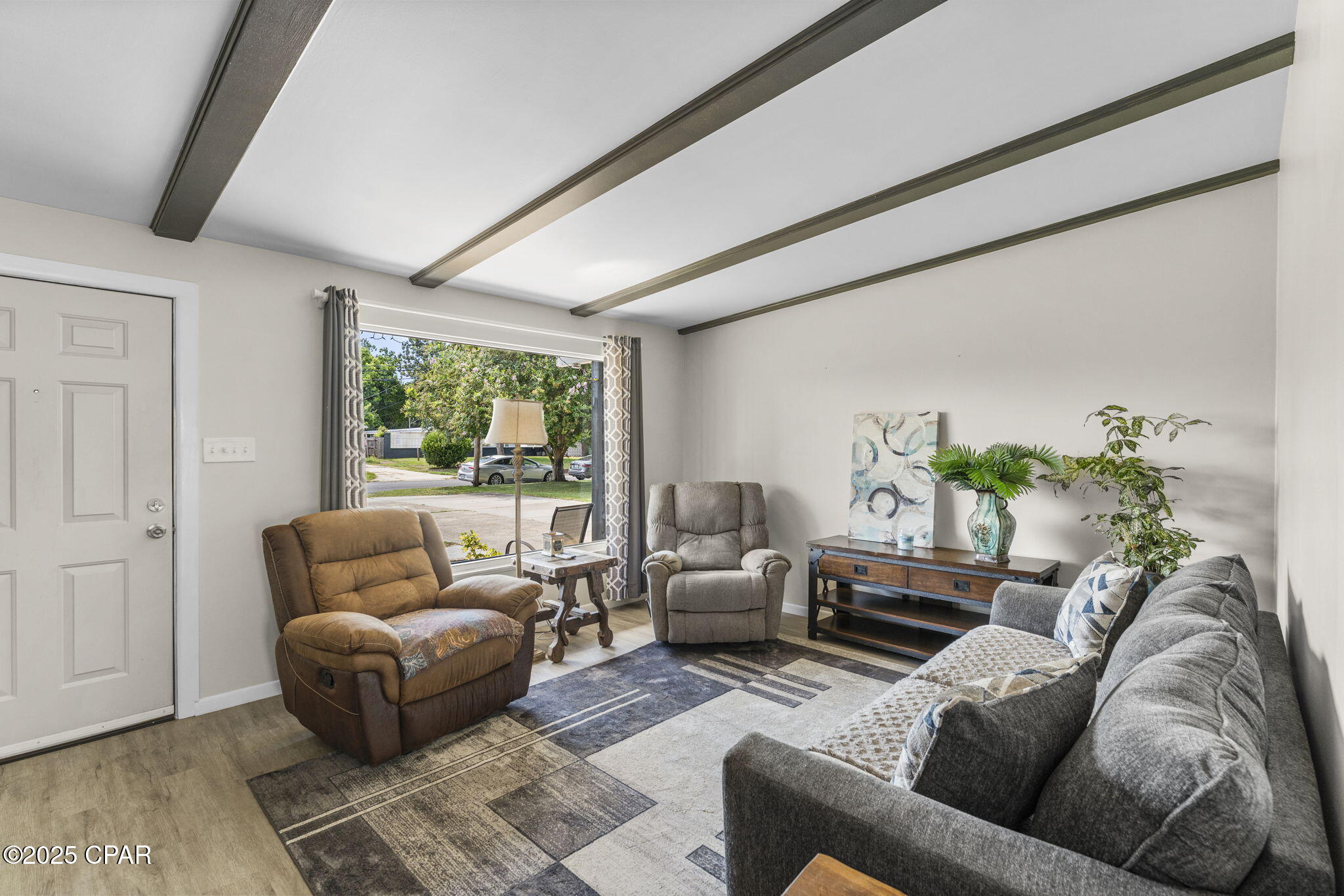 Image 6 For 108 Woodlawn Drive