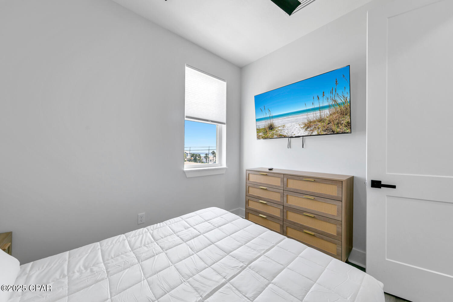 Image 38 For 13308 Front Beach Road