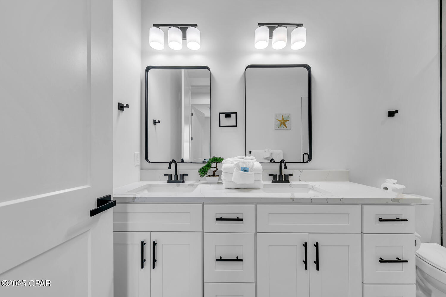 Image 40 For 13308 Front Beach Road