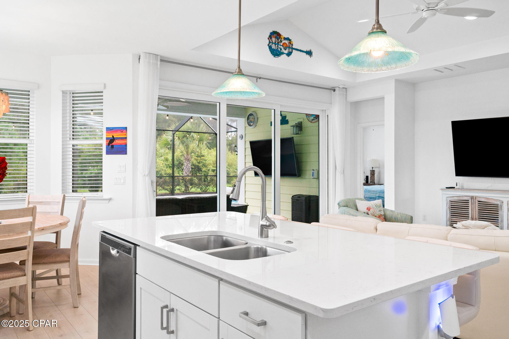 Image 9 For 8406 Island Breeze Avenue