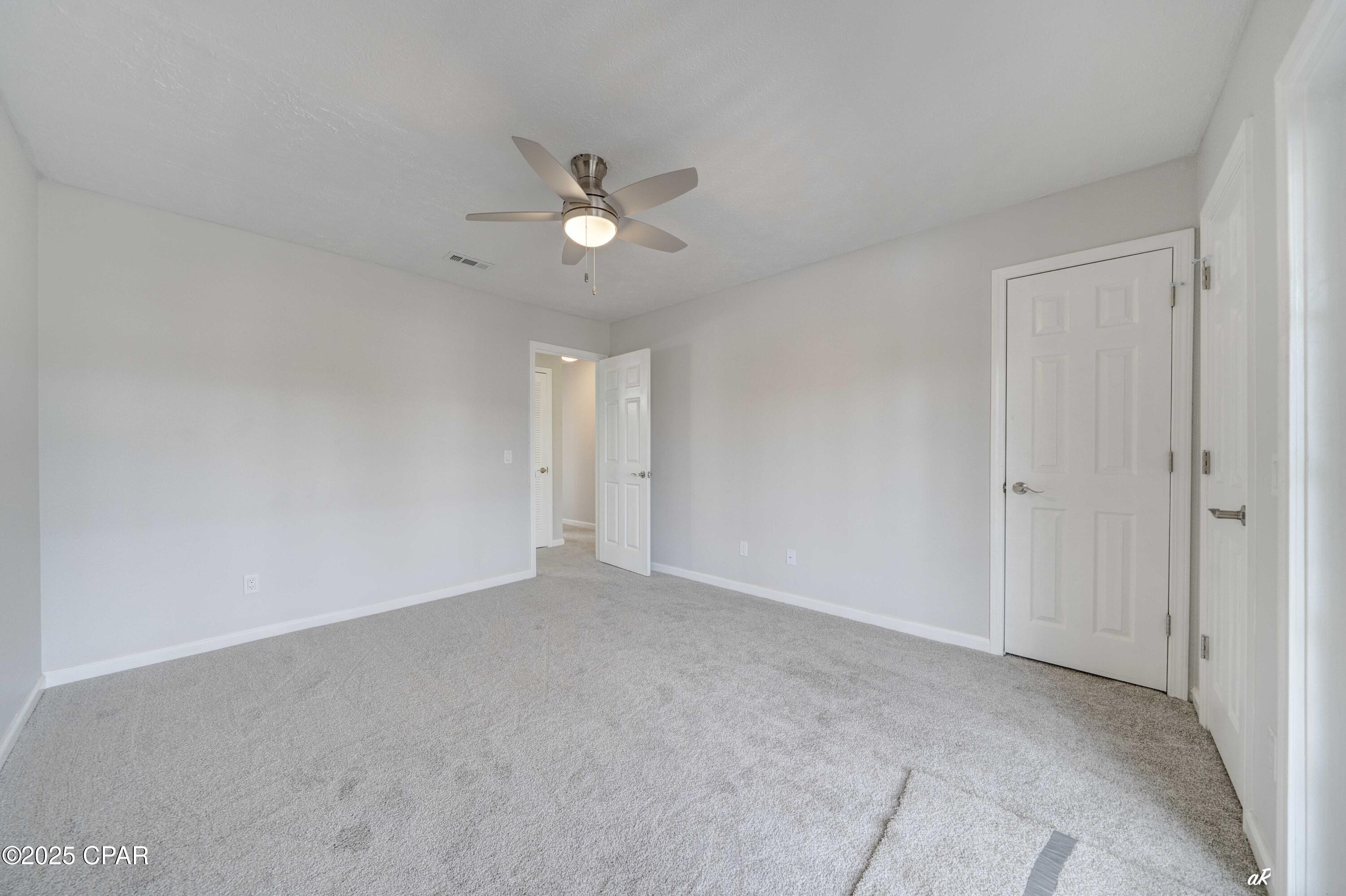 Image 11 For 6322 Pinetree Ave  A