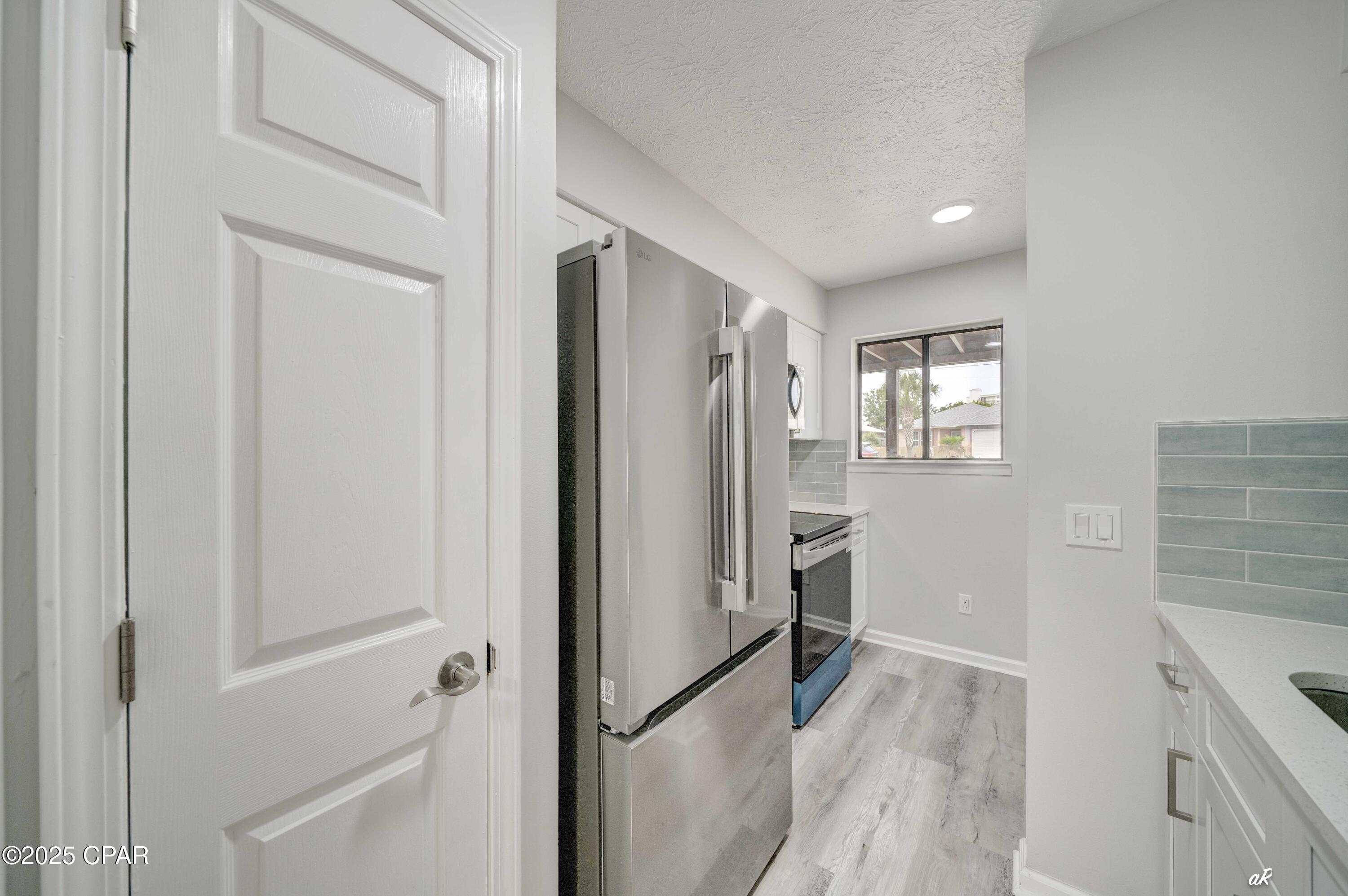 Image 24 For 6322 Pinetree Ave  A