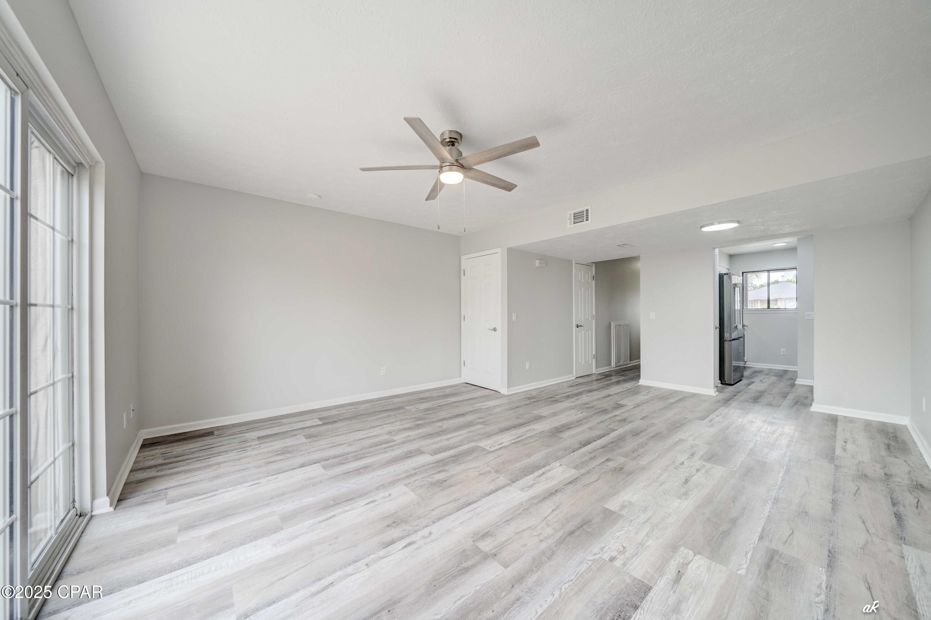 Image 28 For 6322 Pinetree Ave  A