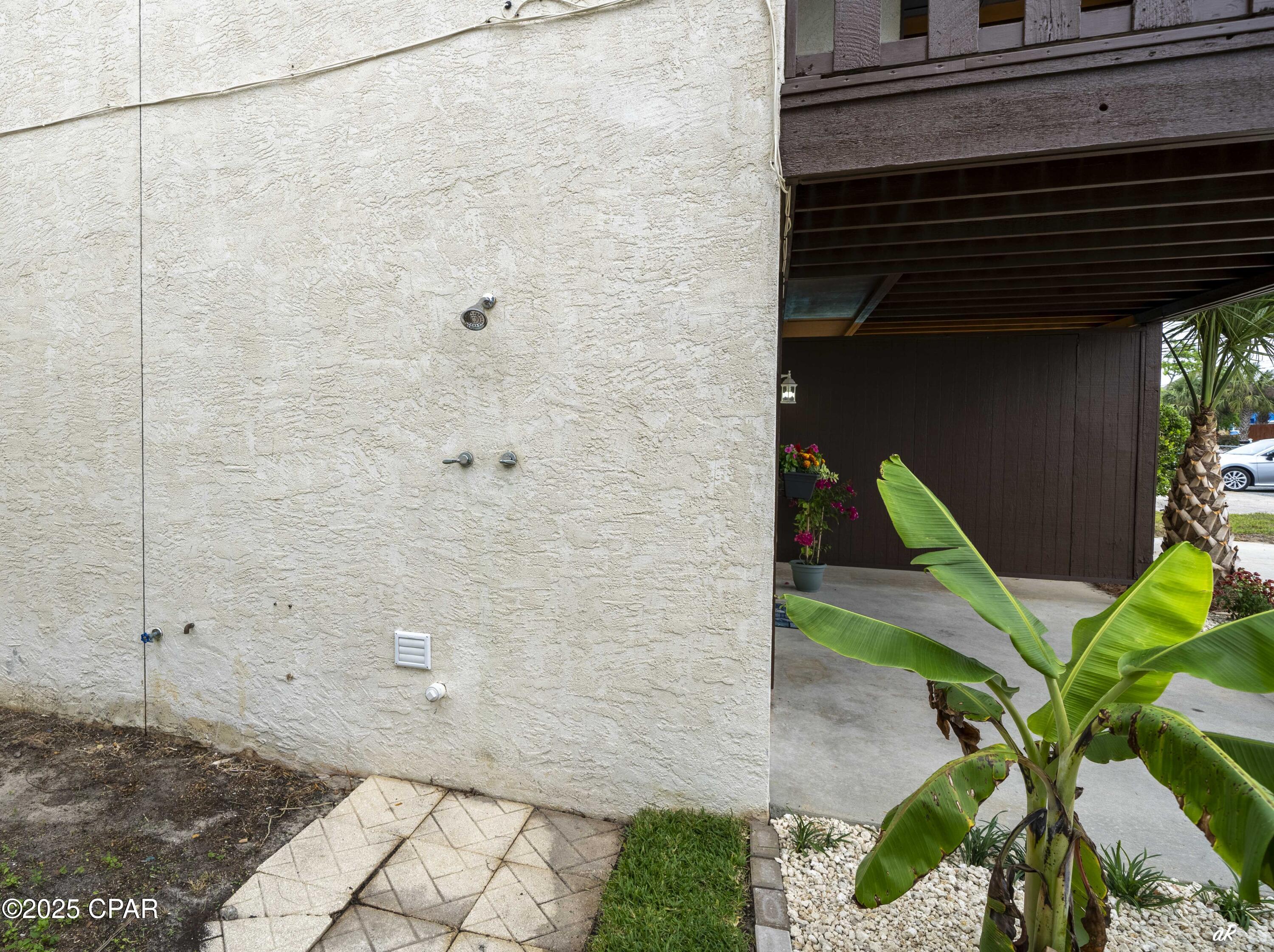 Image 30 For 6322 Pinetree Ave  A