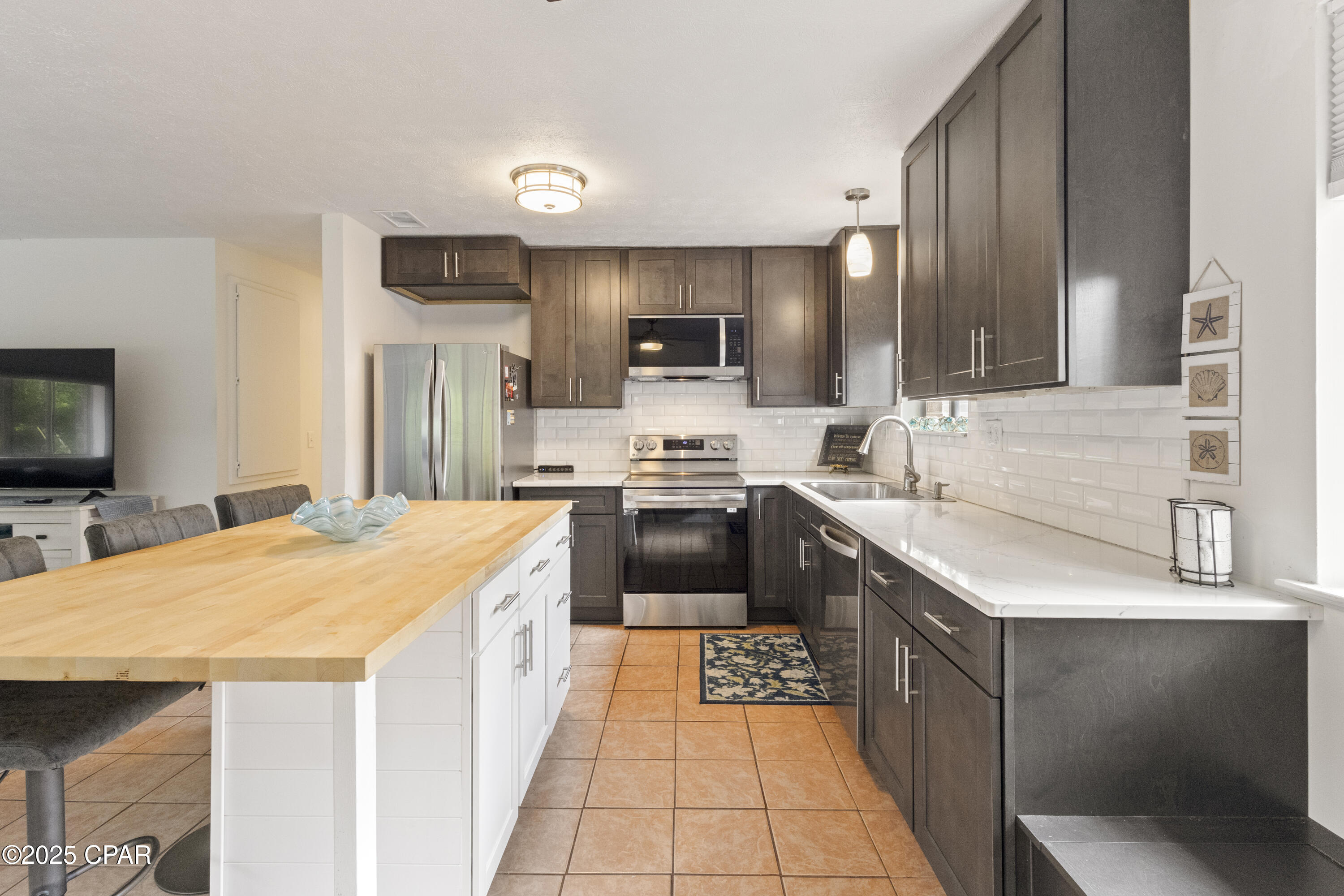 Image 12 For 19985 Alta Vista Drive