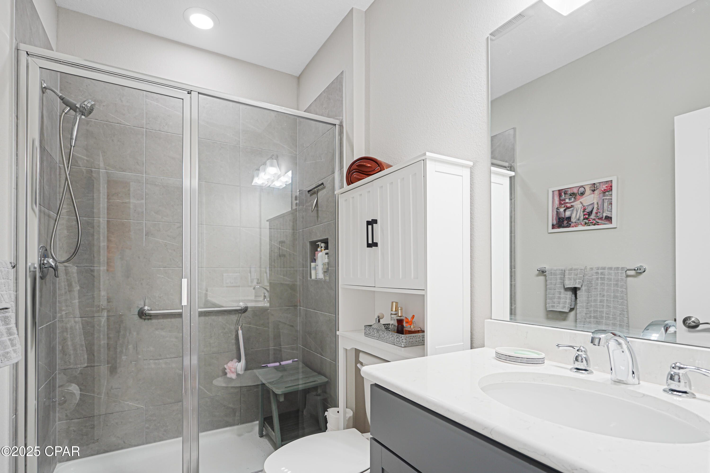 Image 24 For 8532 Dreams Float Court