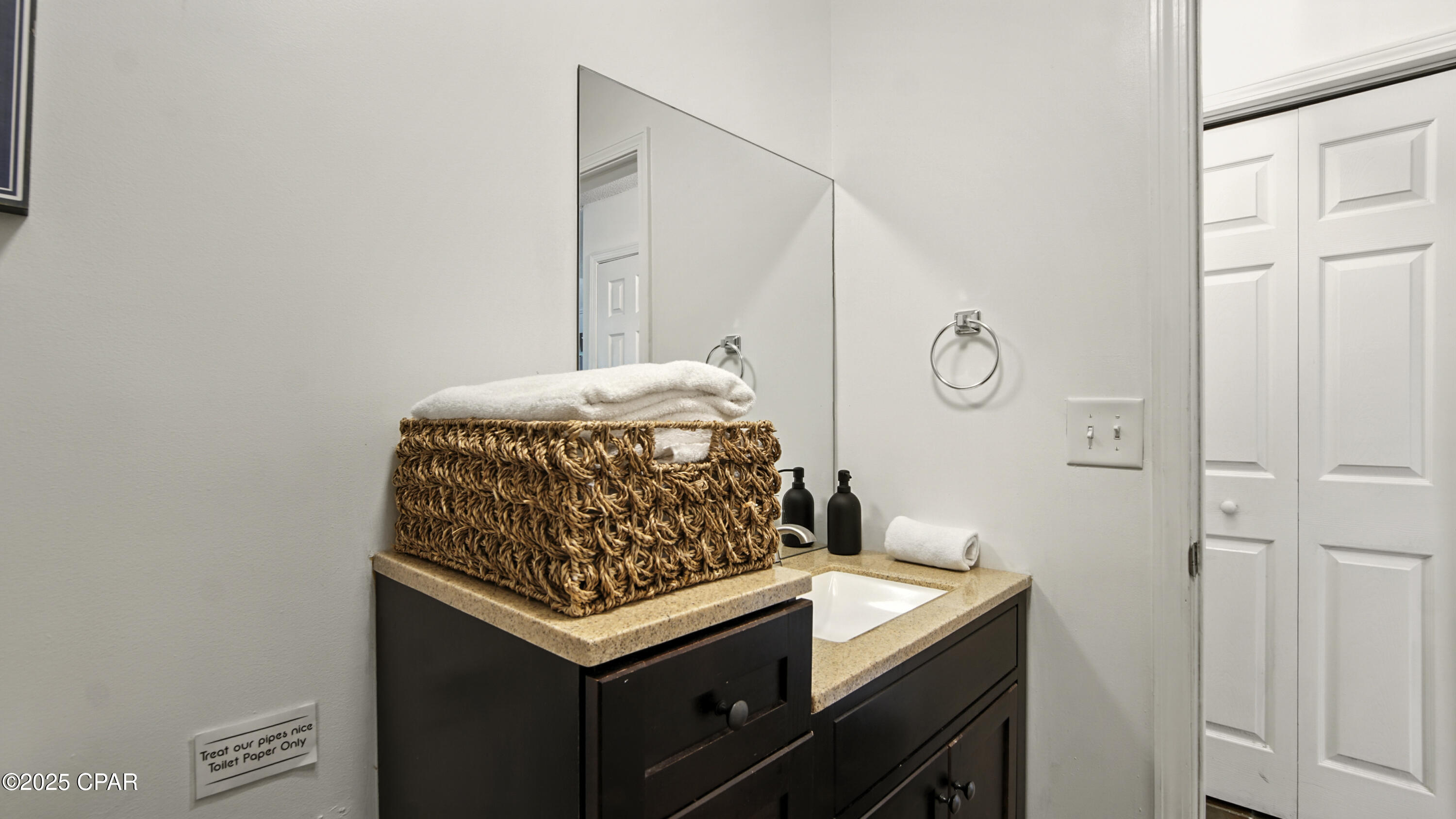 Image 29 For 5826 Hilltop Avenue