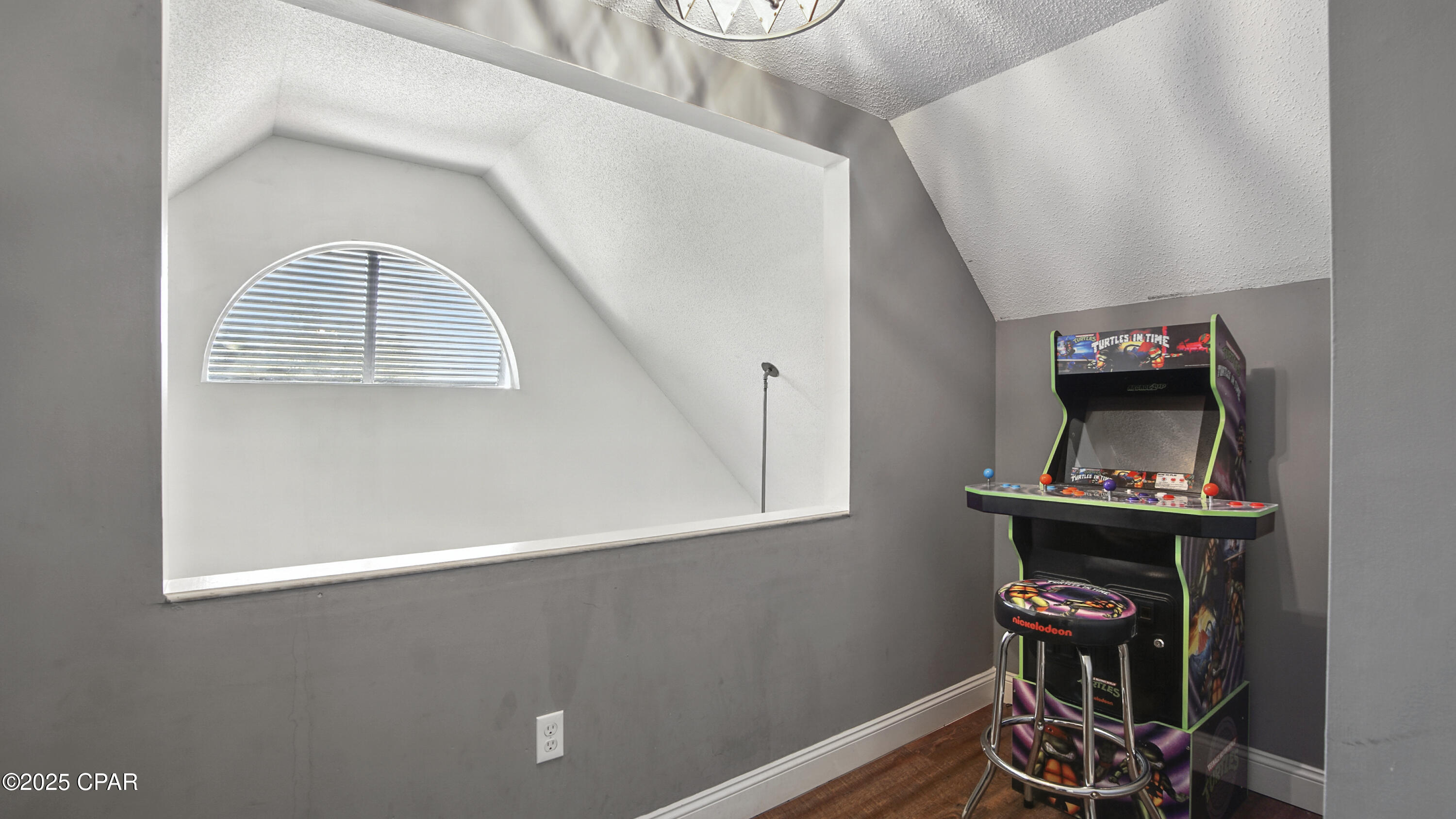 Image 37 For 5826 Hilltop Avenue