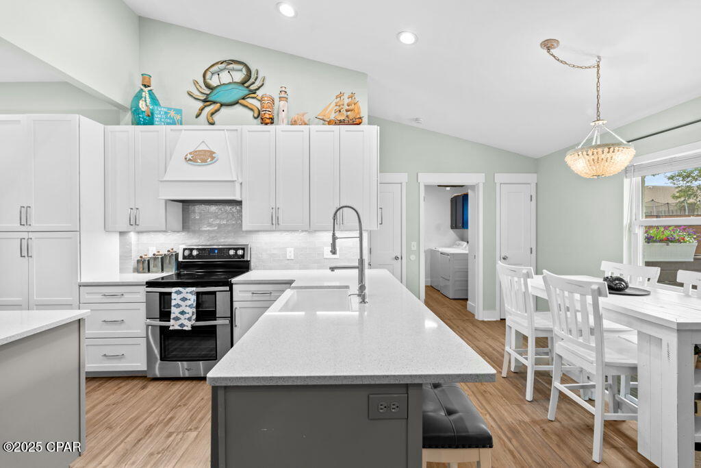 Image 2 For 107 Loyola Lane