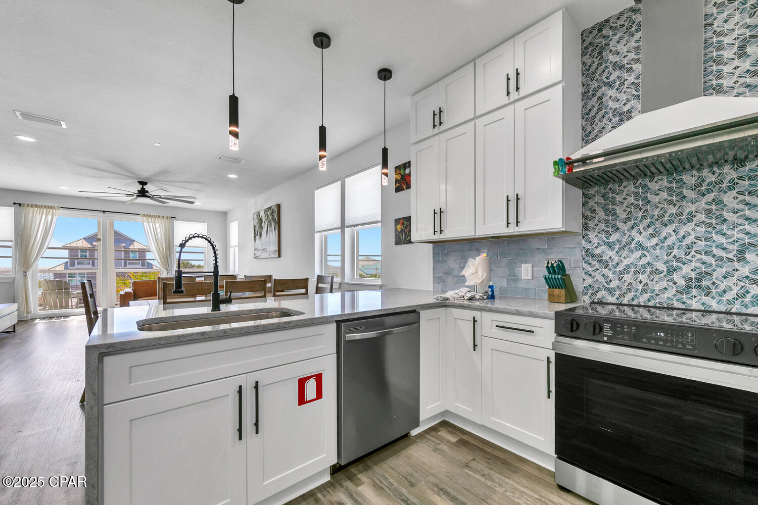 Image 11 For 13308-10 Front Beach Road