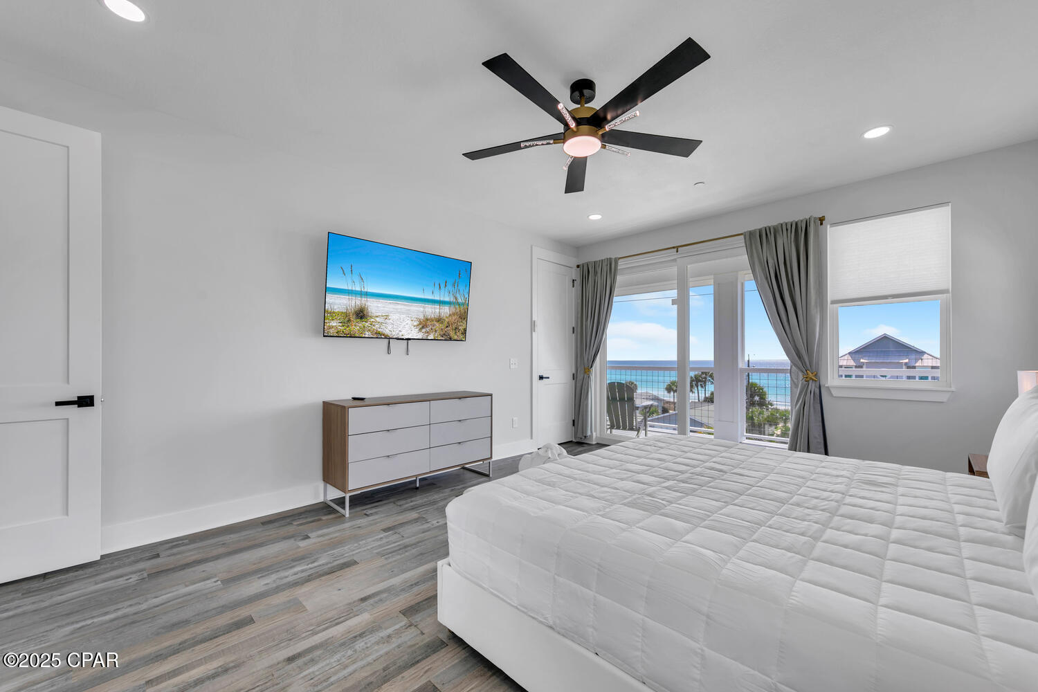 Image 19 For 13308-10 Front Beach Road