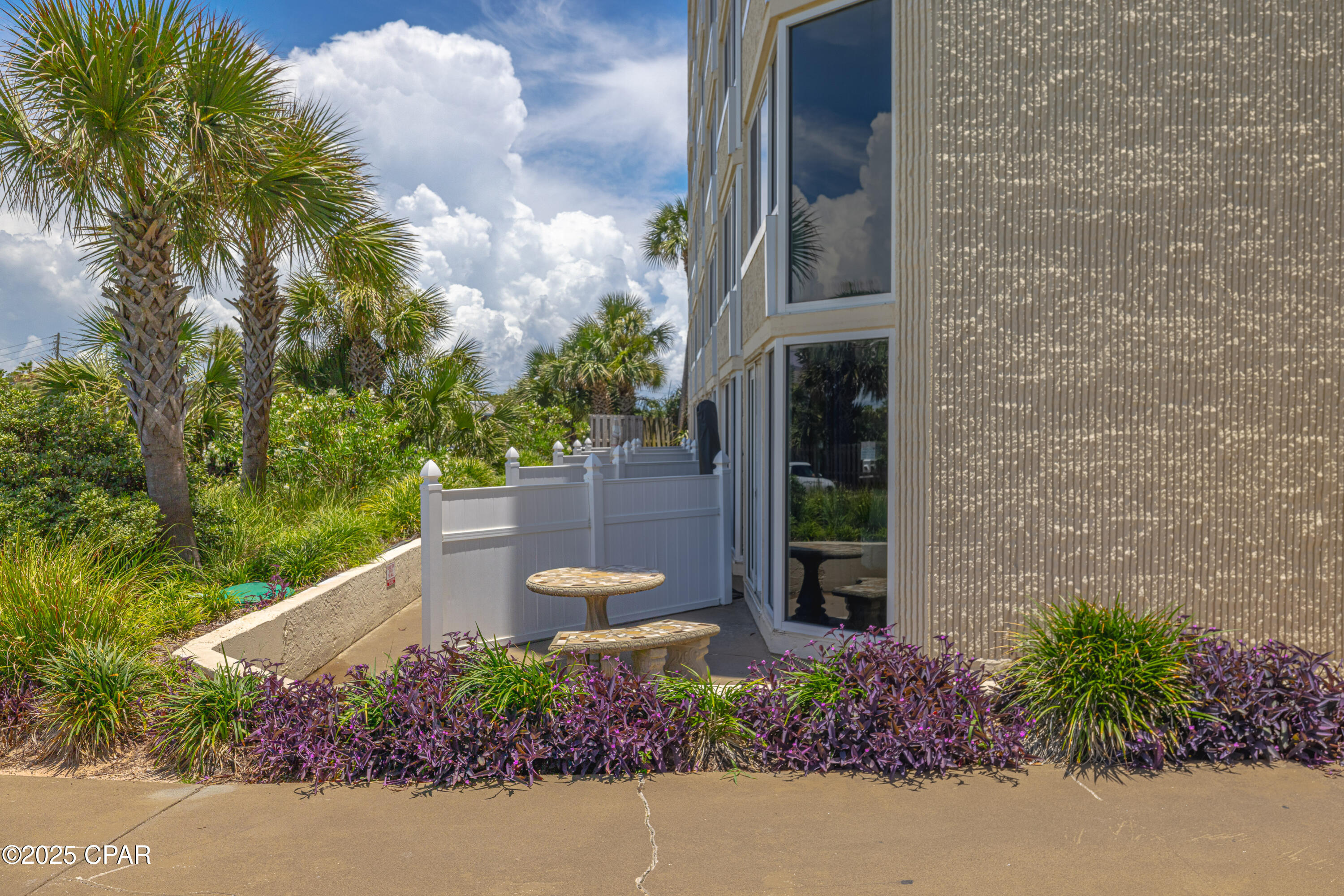 Image 10 For 8817 Thomas Drive A112