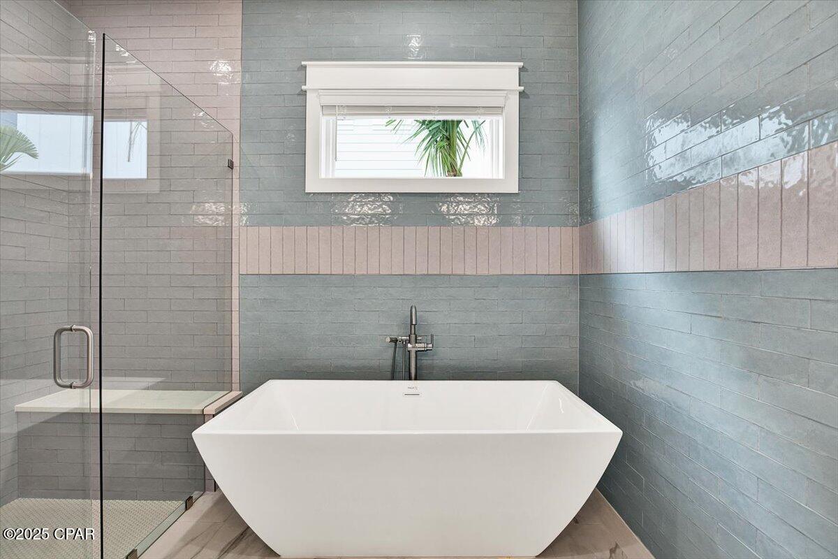 Image 25 For 16418 Front Beach Road