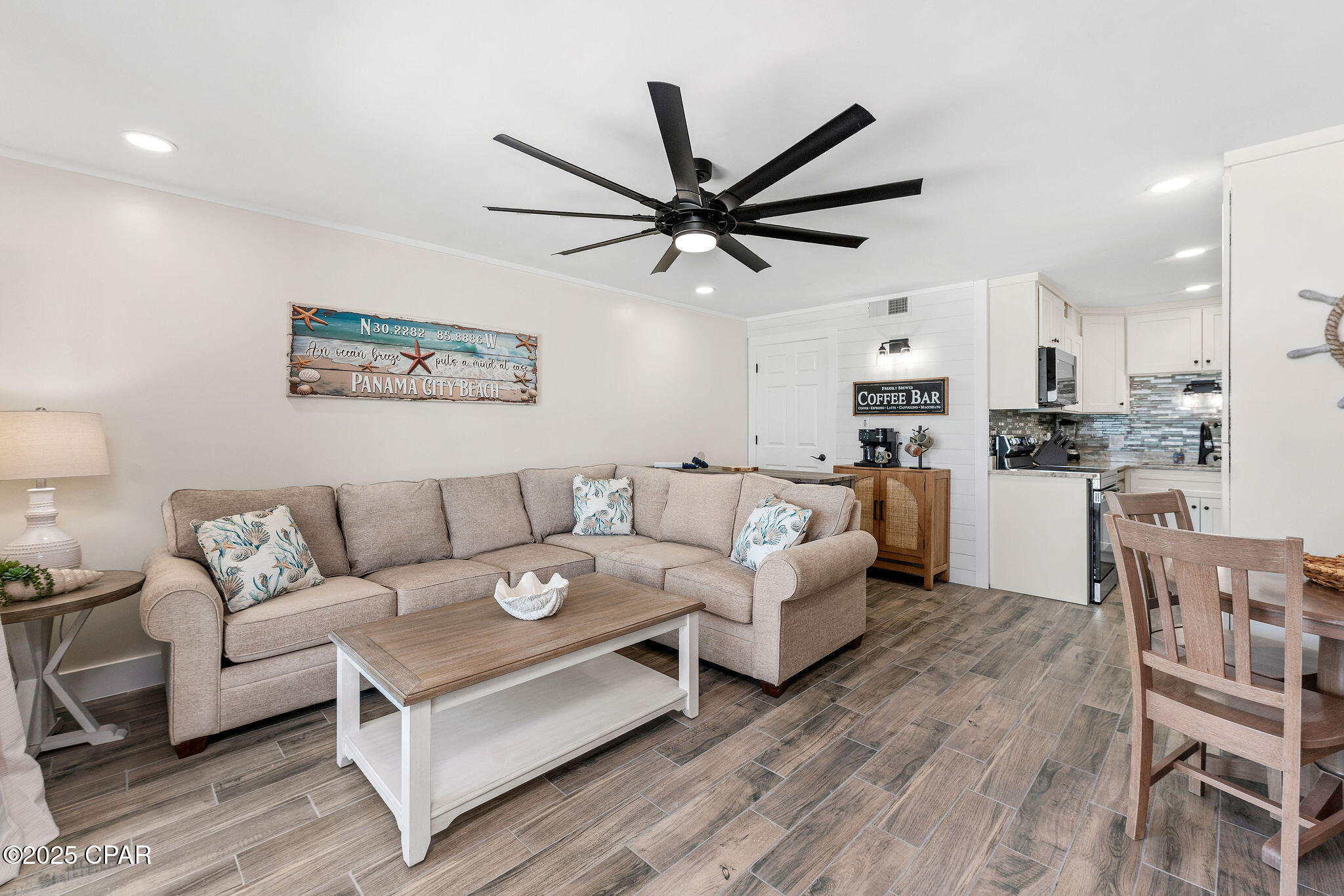 Image 17 For 8743 Thomas Drive 1109