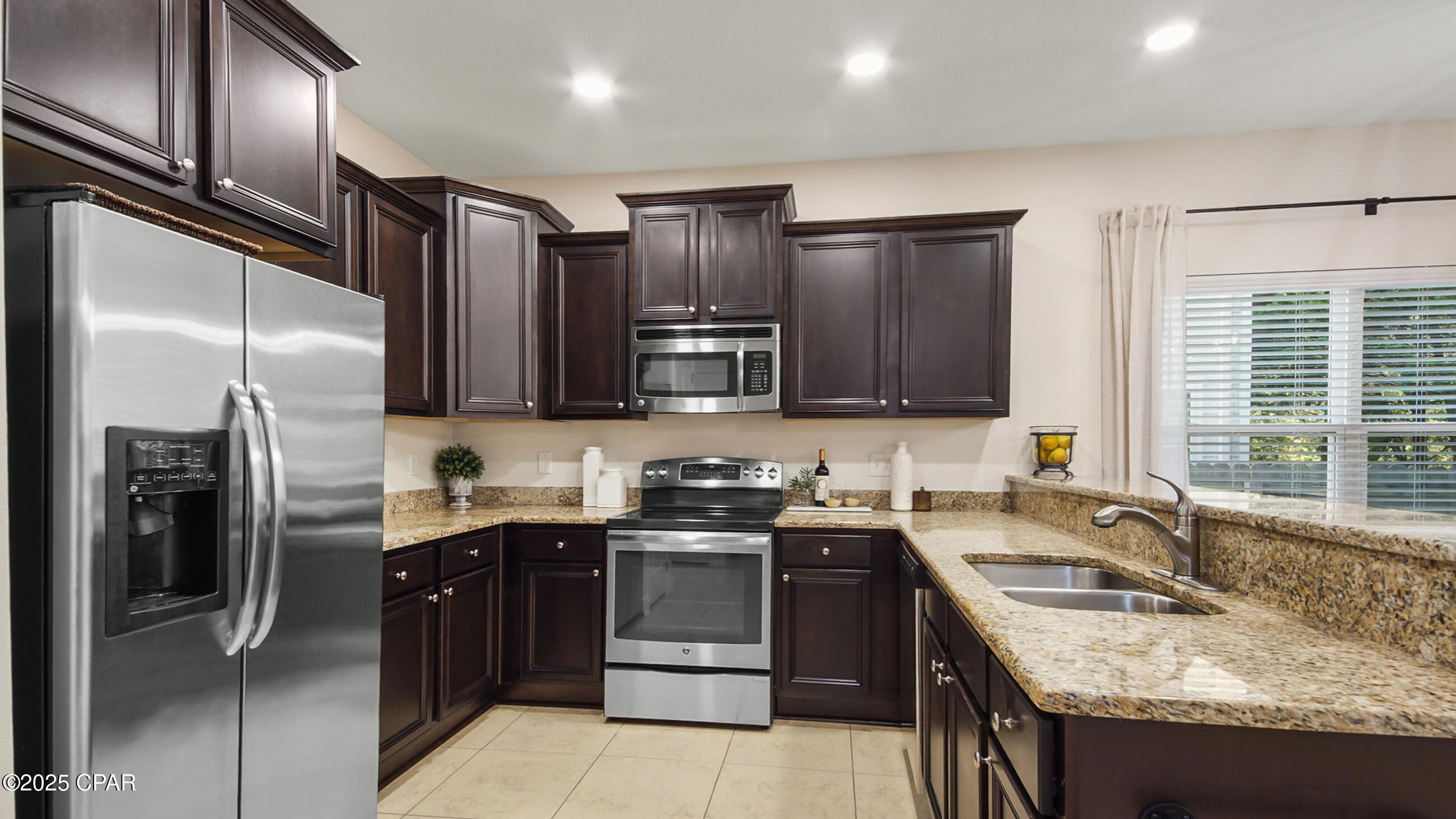 Image 11 For 76 Mosaic Oaks Circle