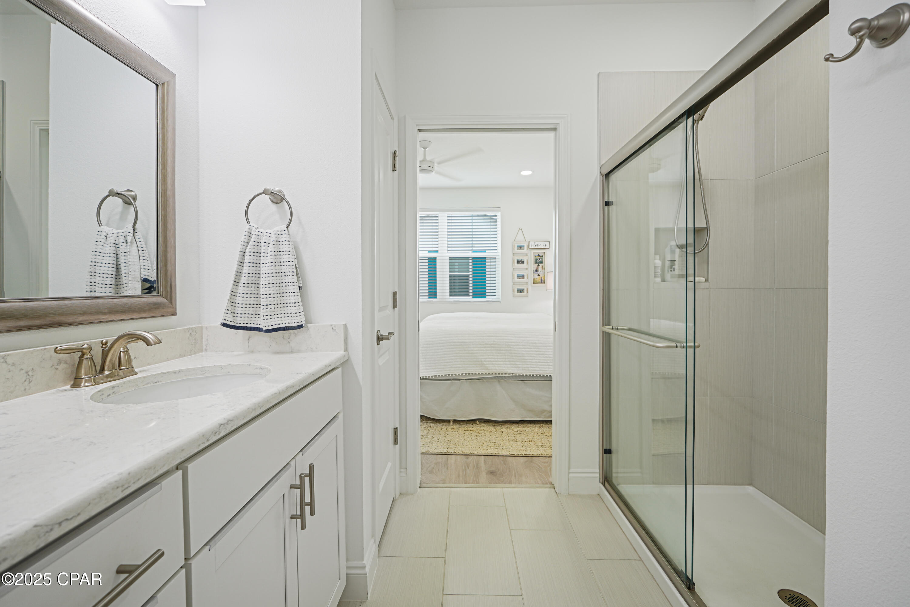 Image 16 For 8722 Pencil Thin Avenue