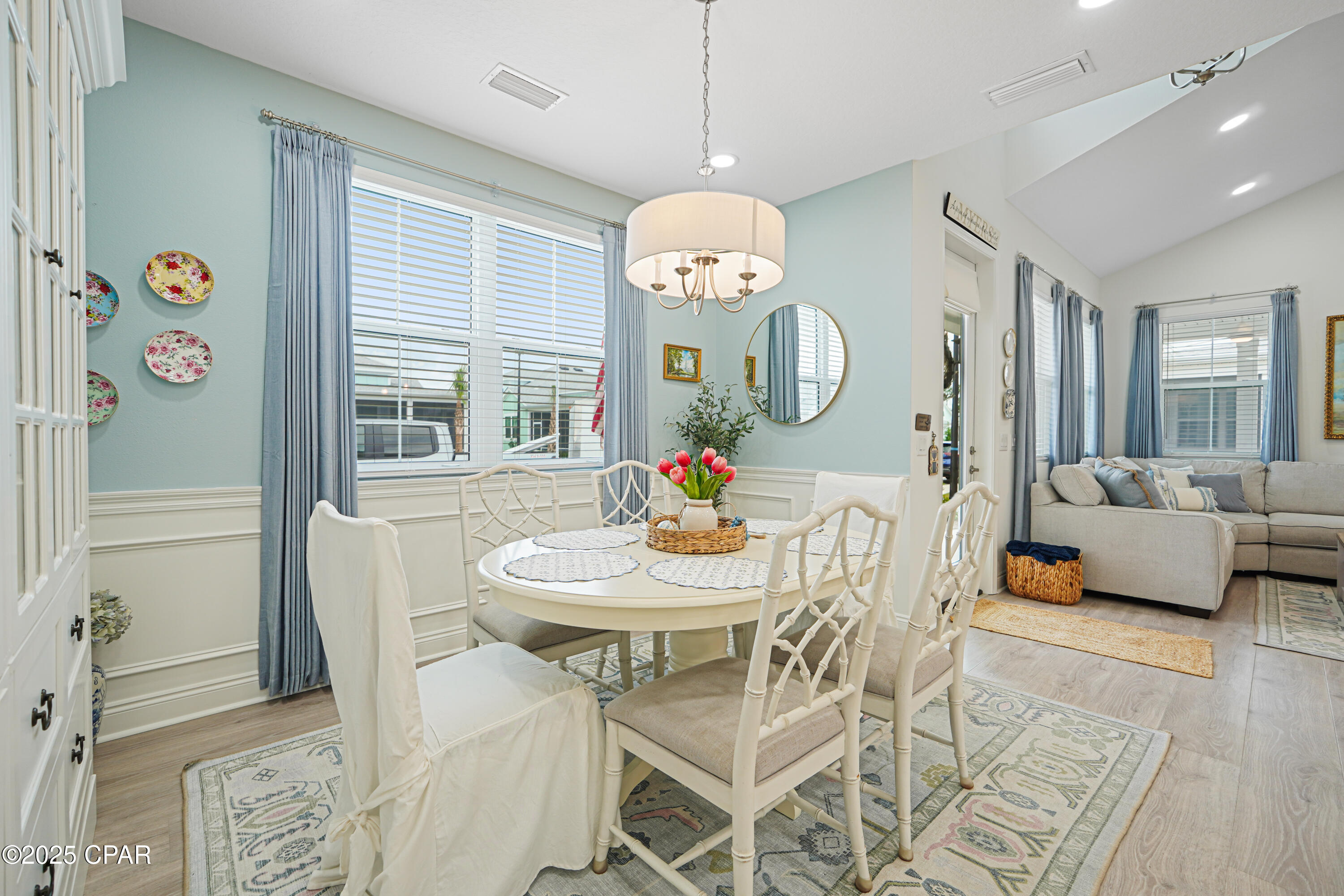 Image 7 For 8722 Pencil Thin Avenue