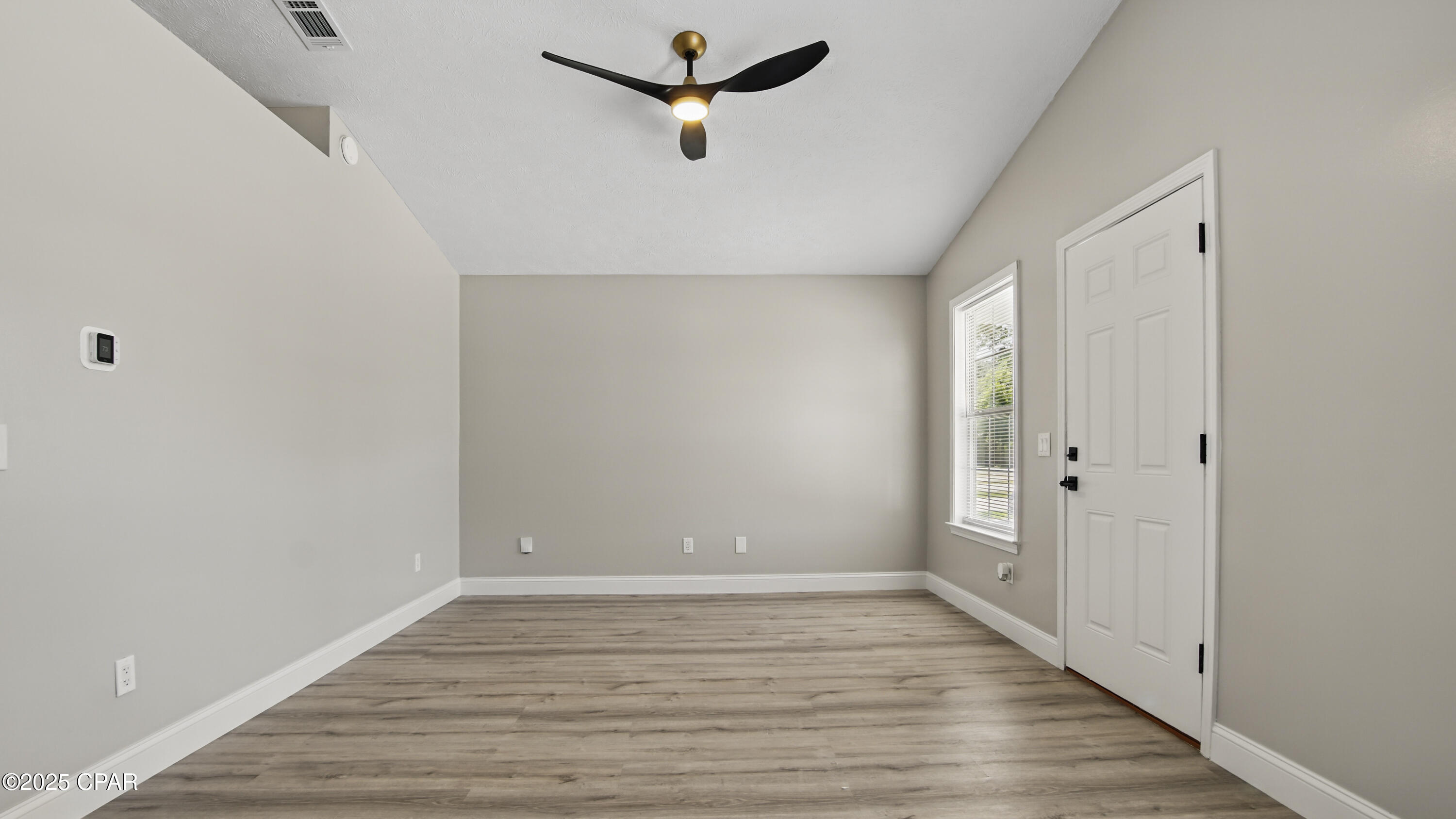 Image 13 For 9020-9022 Houston Street