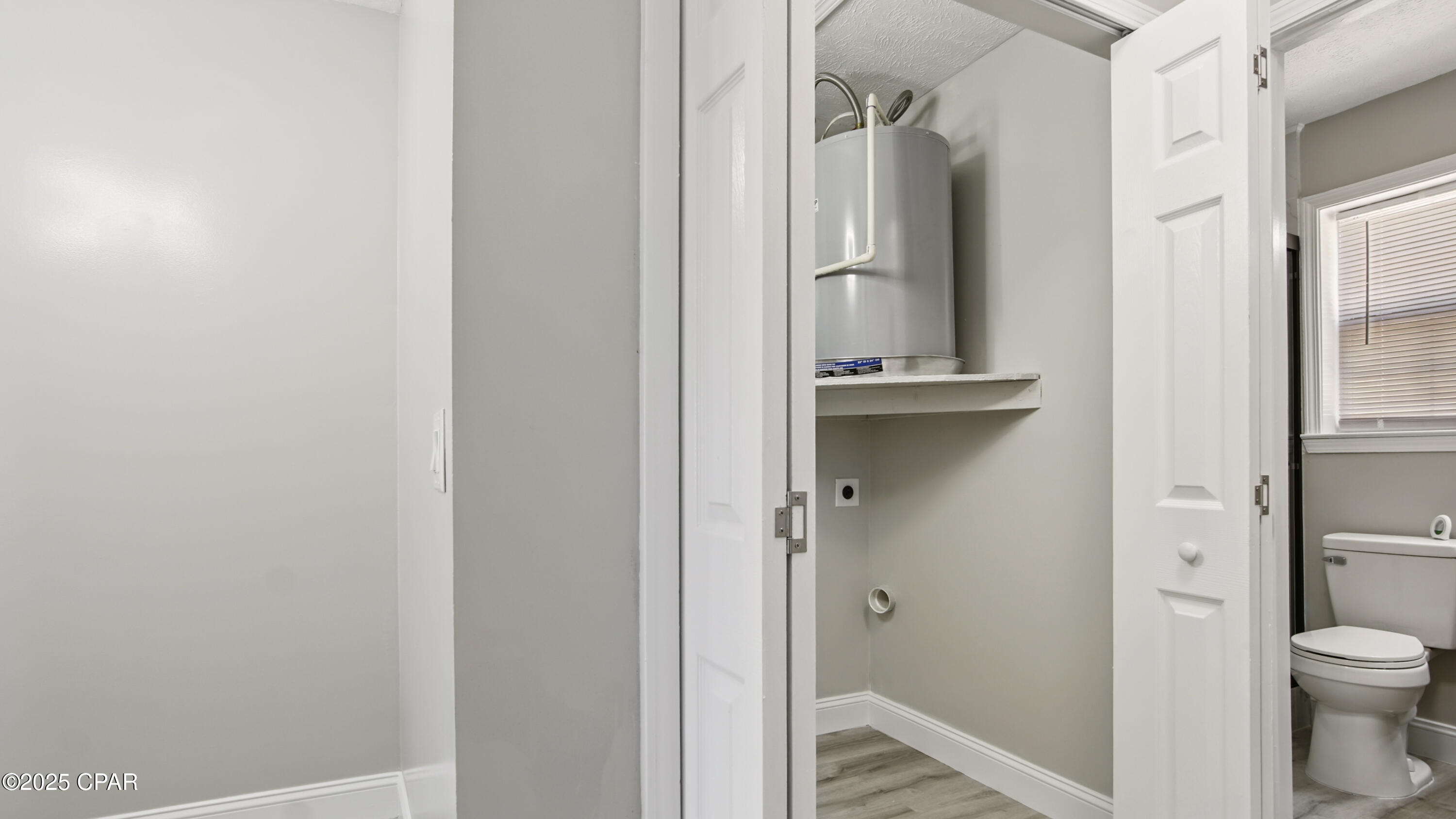 Image 23 For 9020-9022 Houston Street