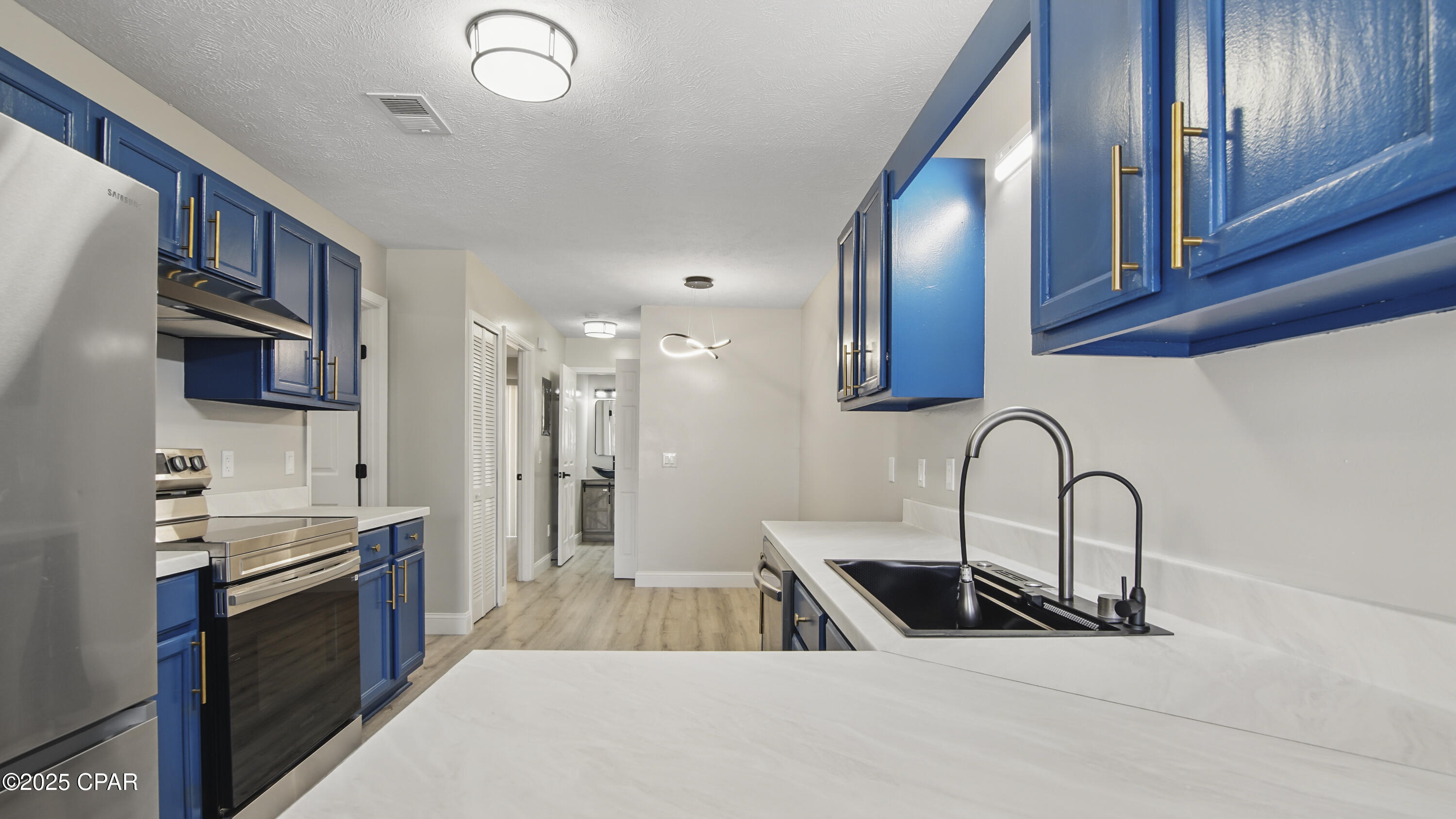 Image 41 For 9020-9022 Houston Street