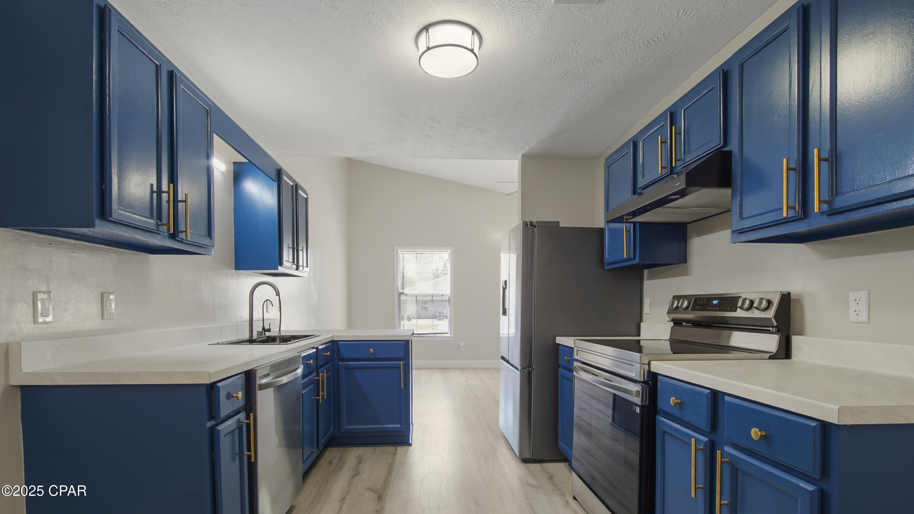 Image 44 For 9020-9022 Houston Street