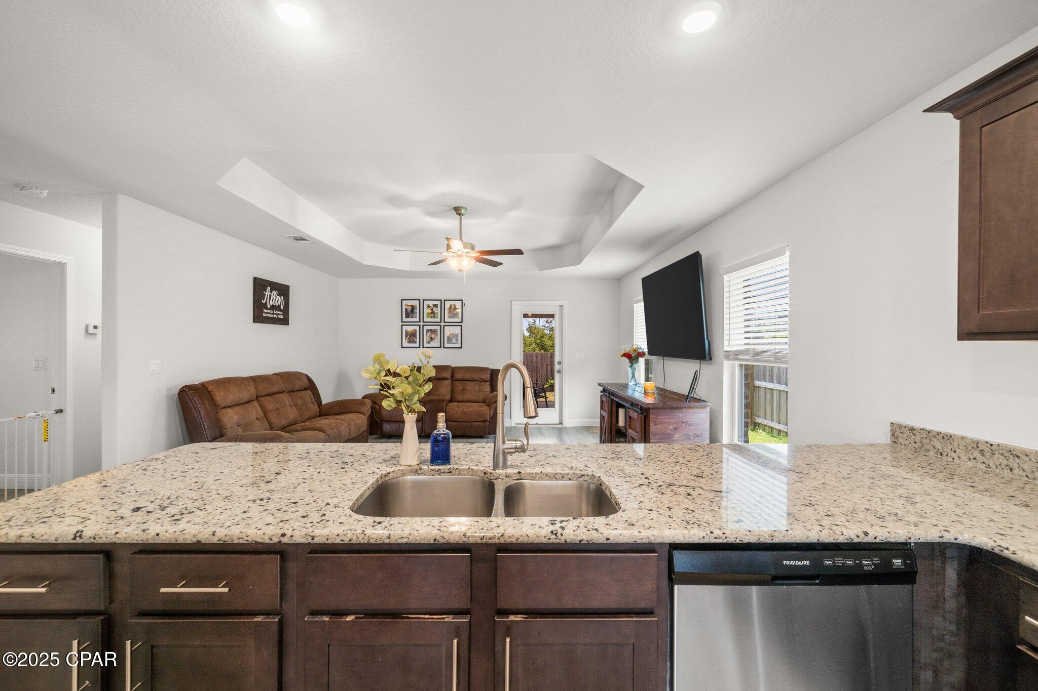 Image 10 For 3869 Sandpine Way