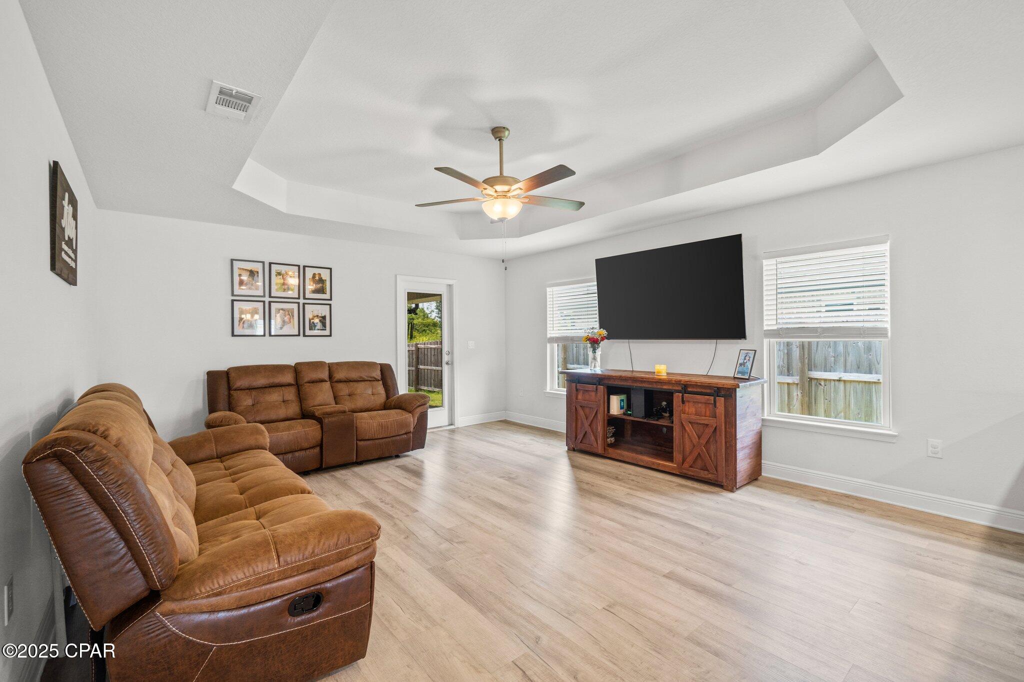 Image 13 For 3869 Sandpine Way