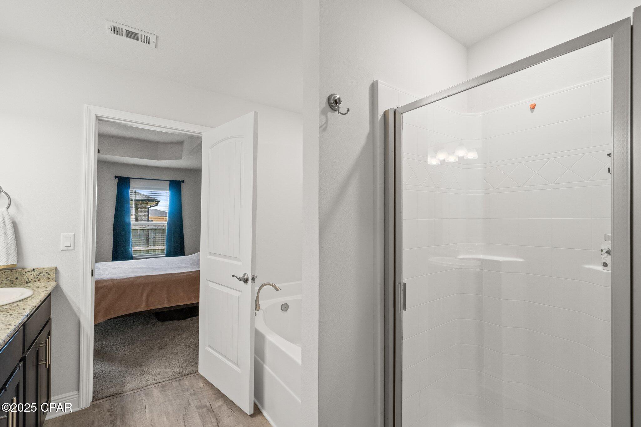 Image 30 For 3869 Sandpine Way