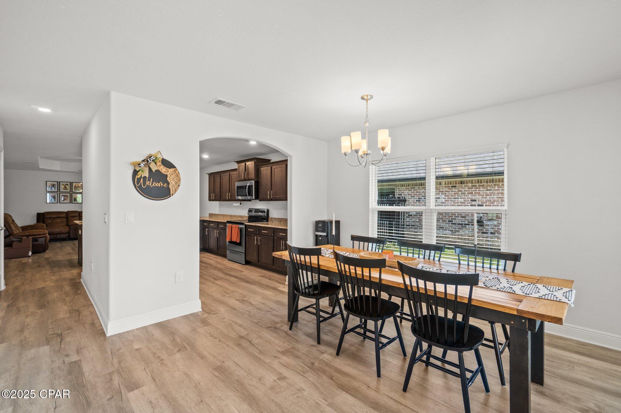 Image 5 For 3869 Sandpine Way