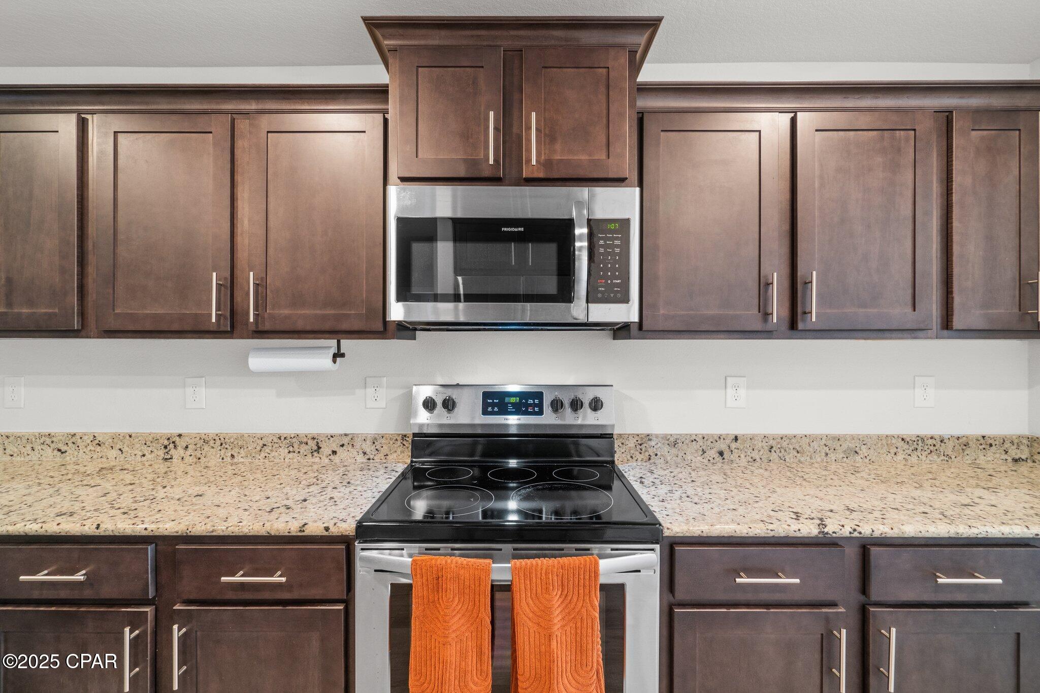 Image 9 For 3869 Sandpine Way