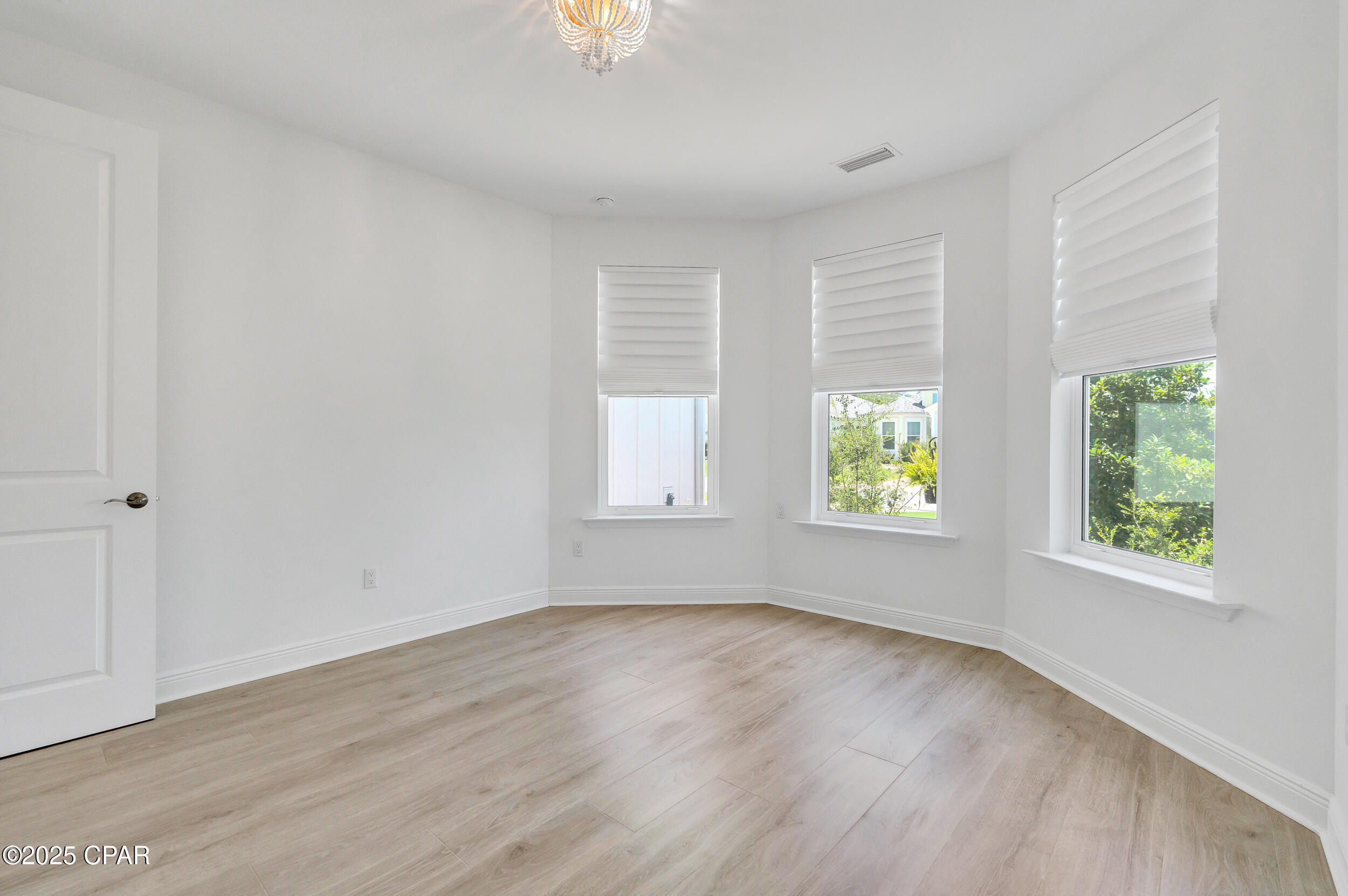 Image 41 For 8424 Landshark Boulevard