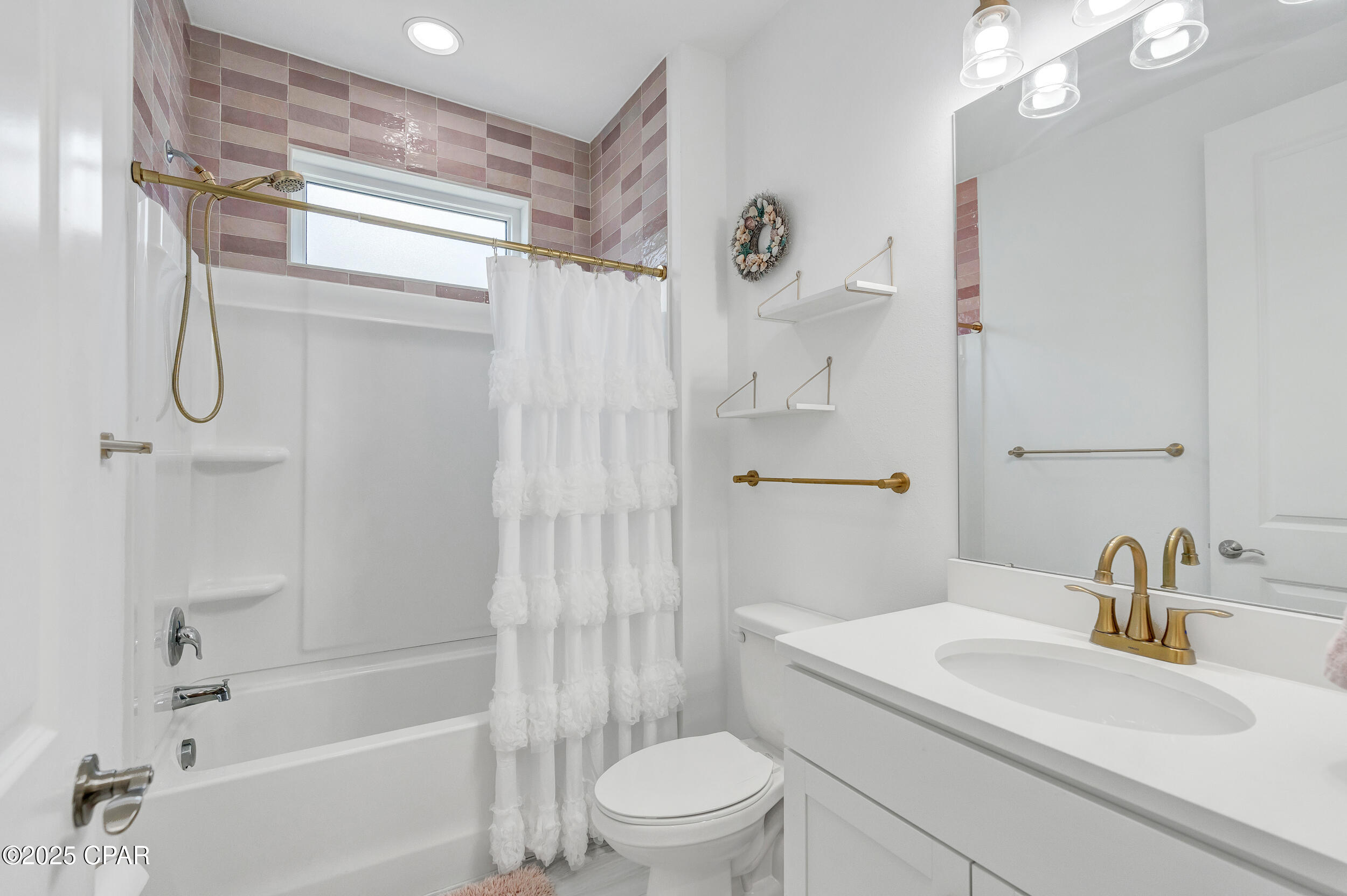 Image 43 For 8424 Landshark Boulevard