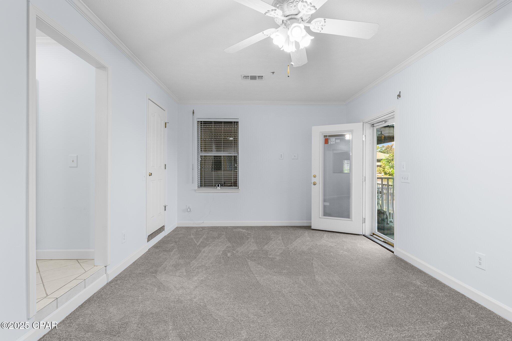 Listing photo id 11 for 246 3rd Place