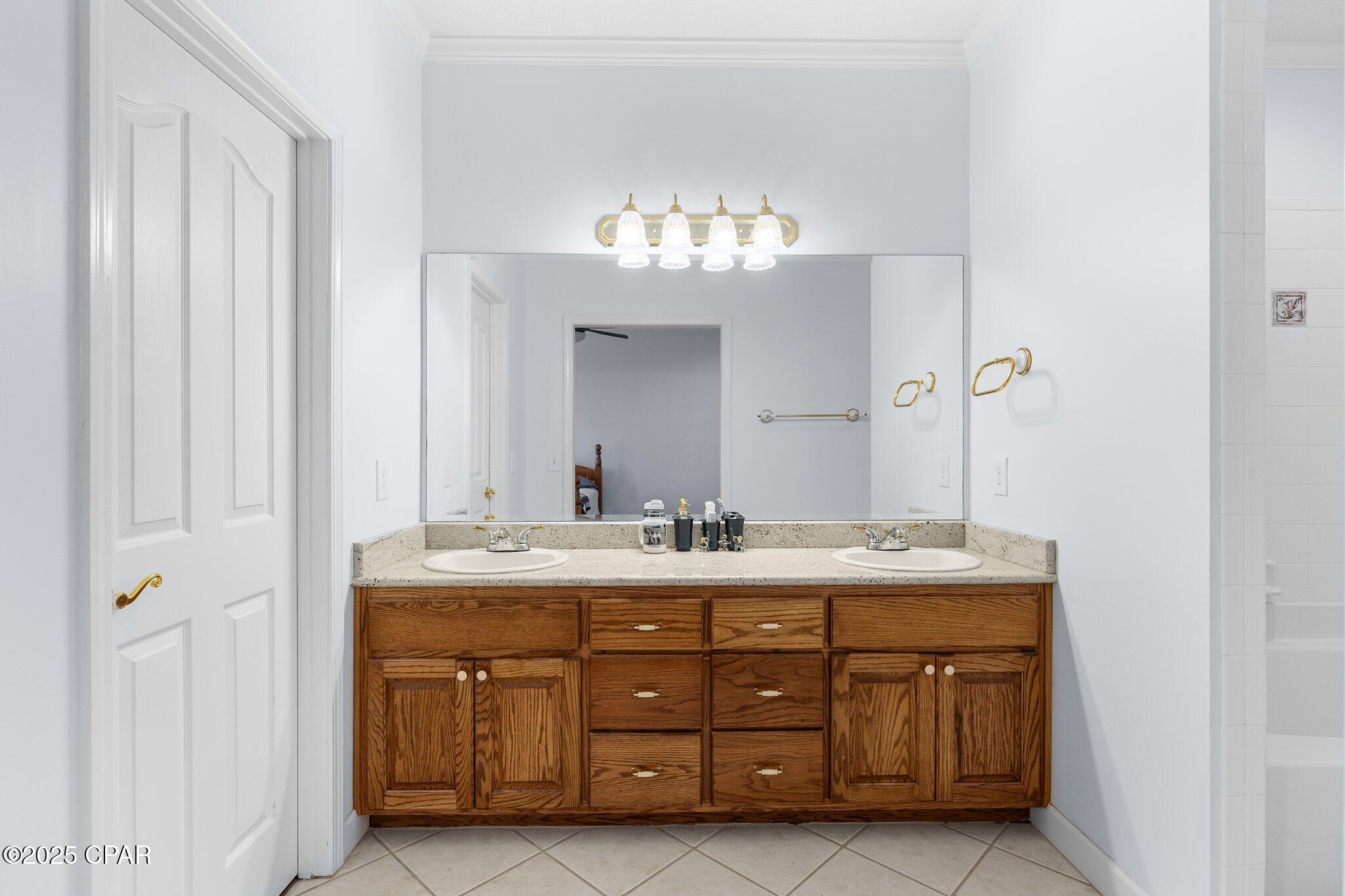 Listing photo id 26 for 246 3rd Place