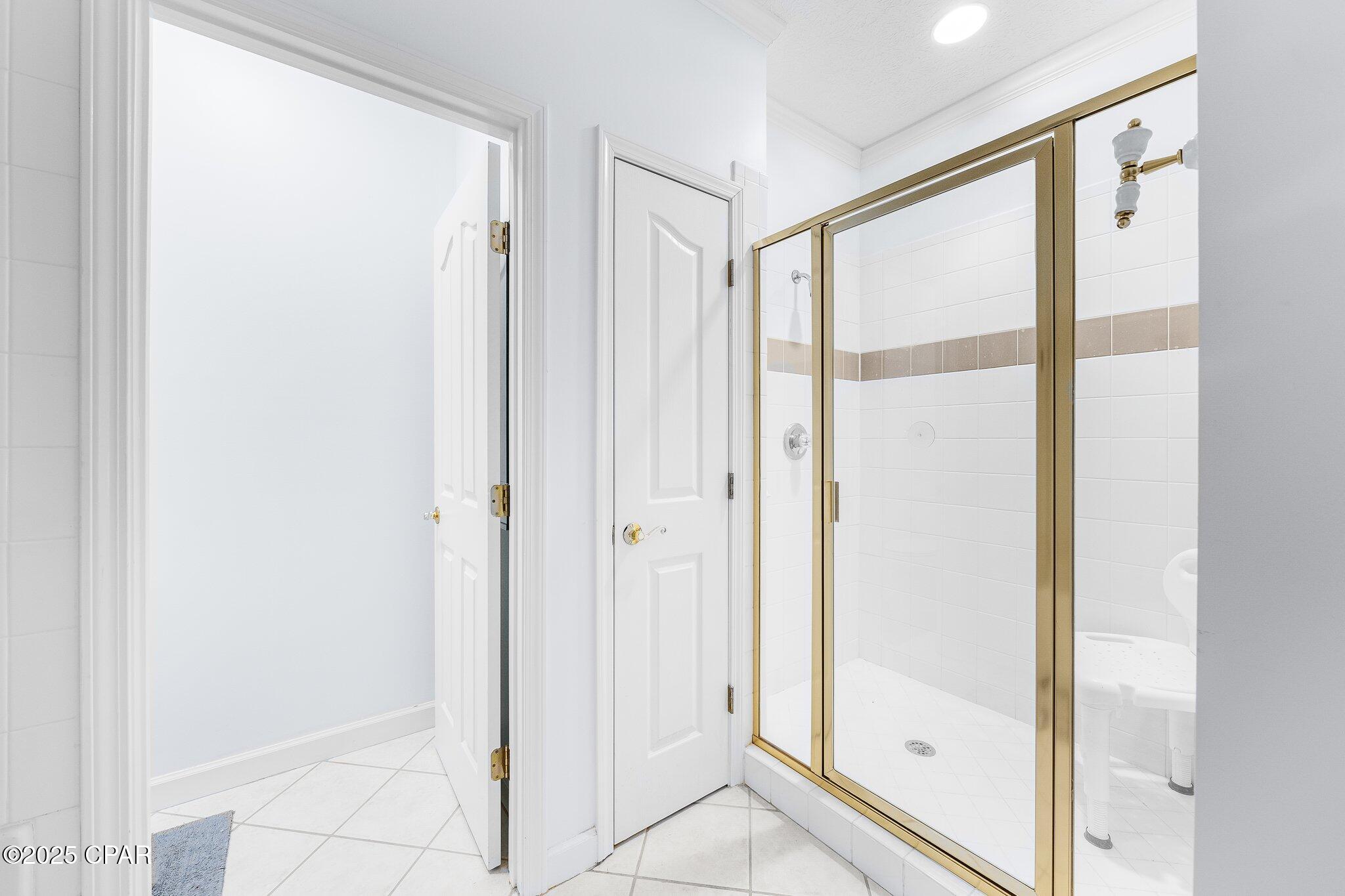 Listing photo id 29 for 246 3rd Place