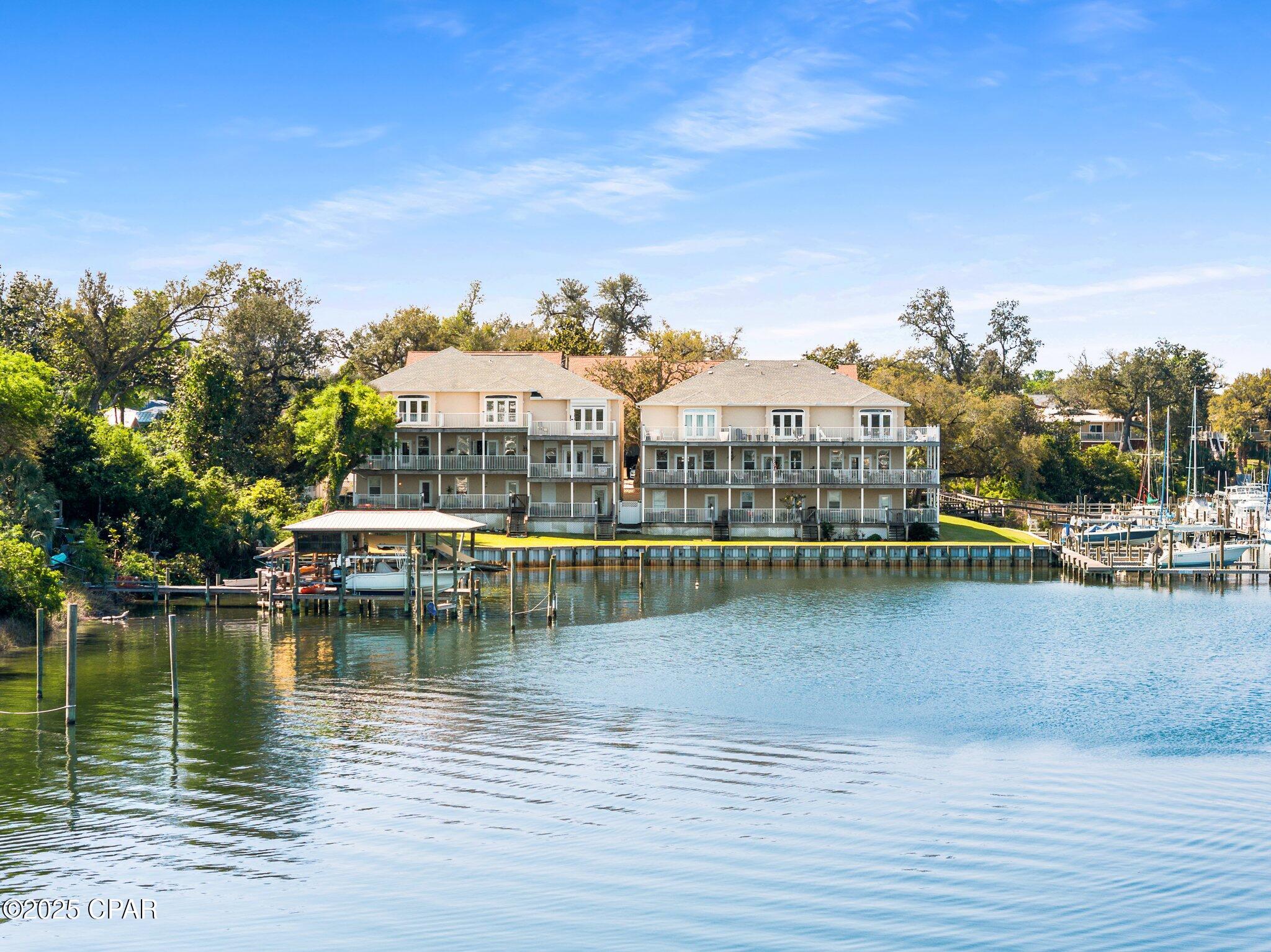 Image 42 For 246 3rd Place