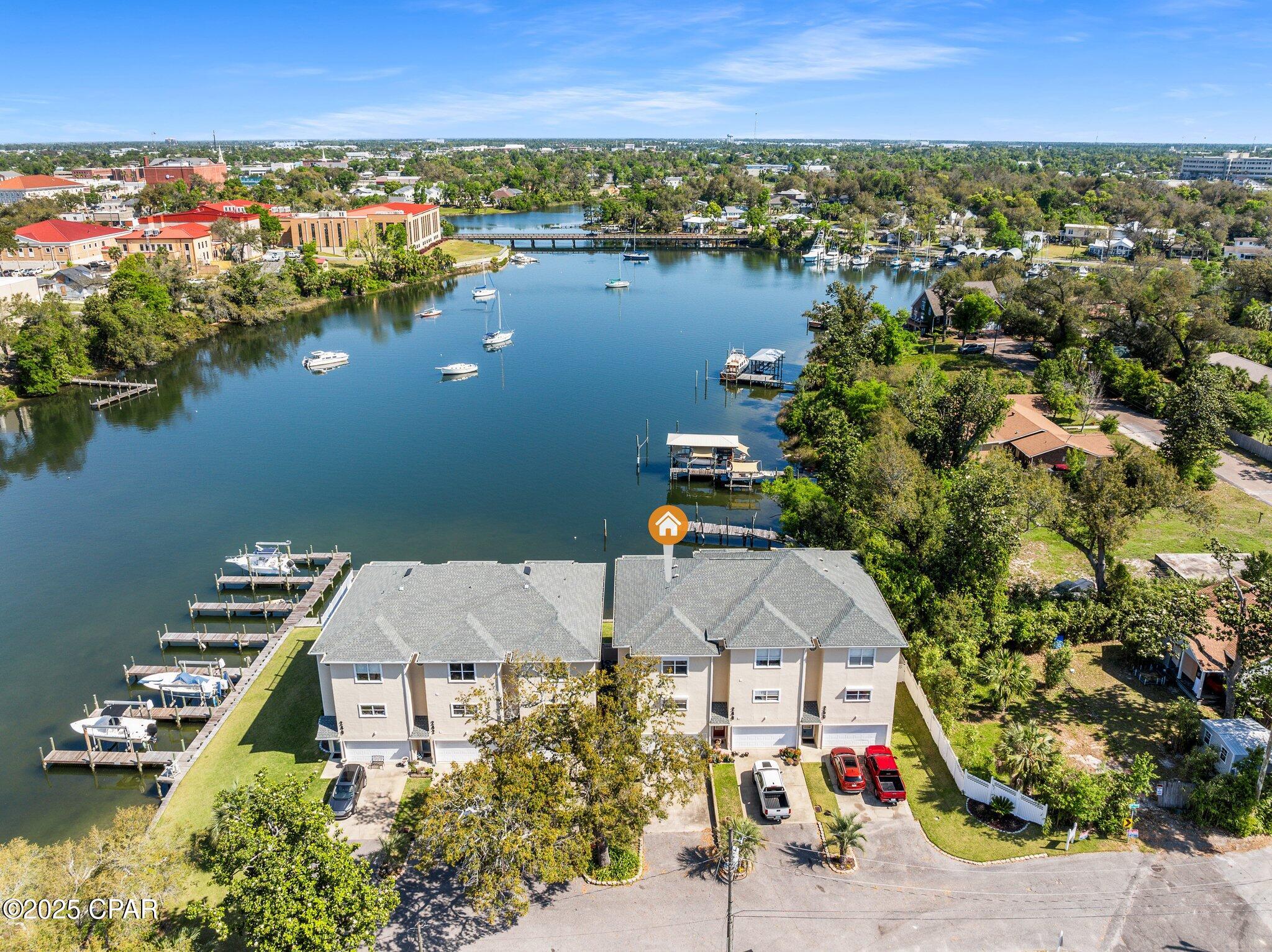 Listing photo id 43 for 246 3rd Place