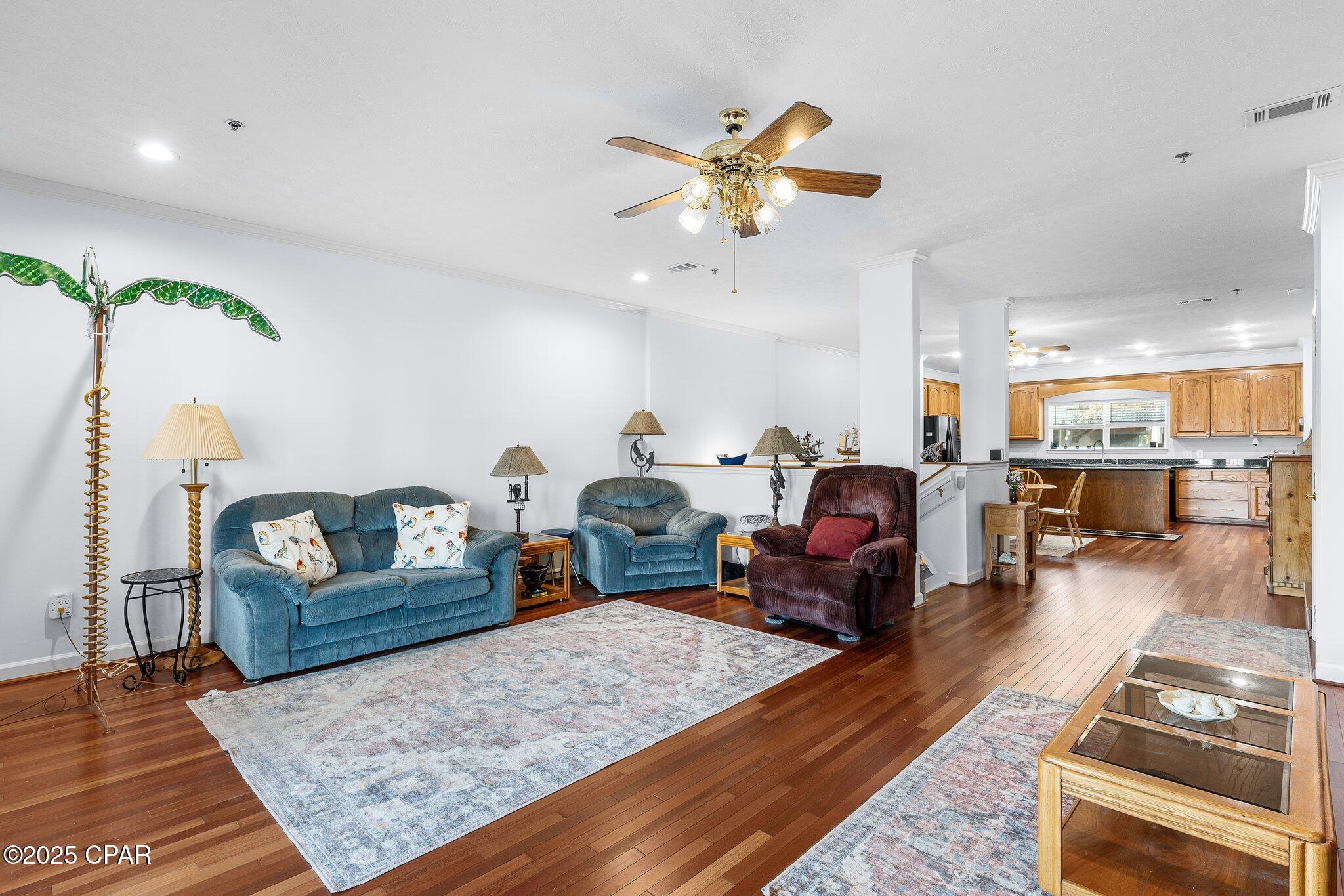 Listing photo id 6 for 246 3rd Place