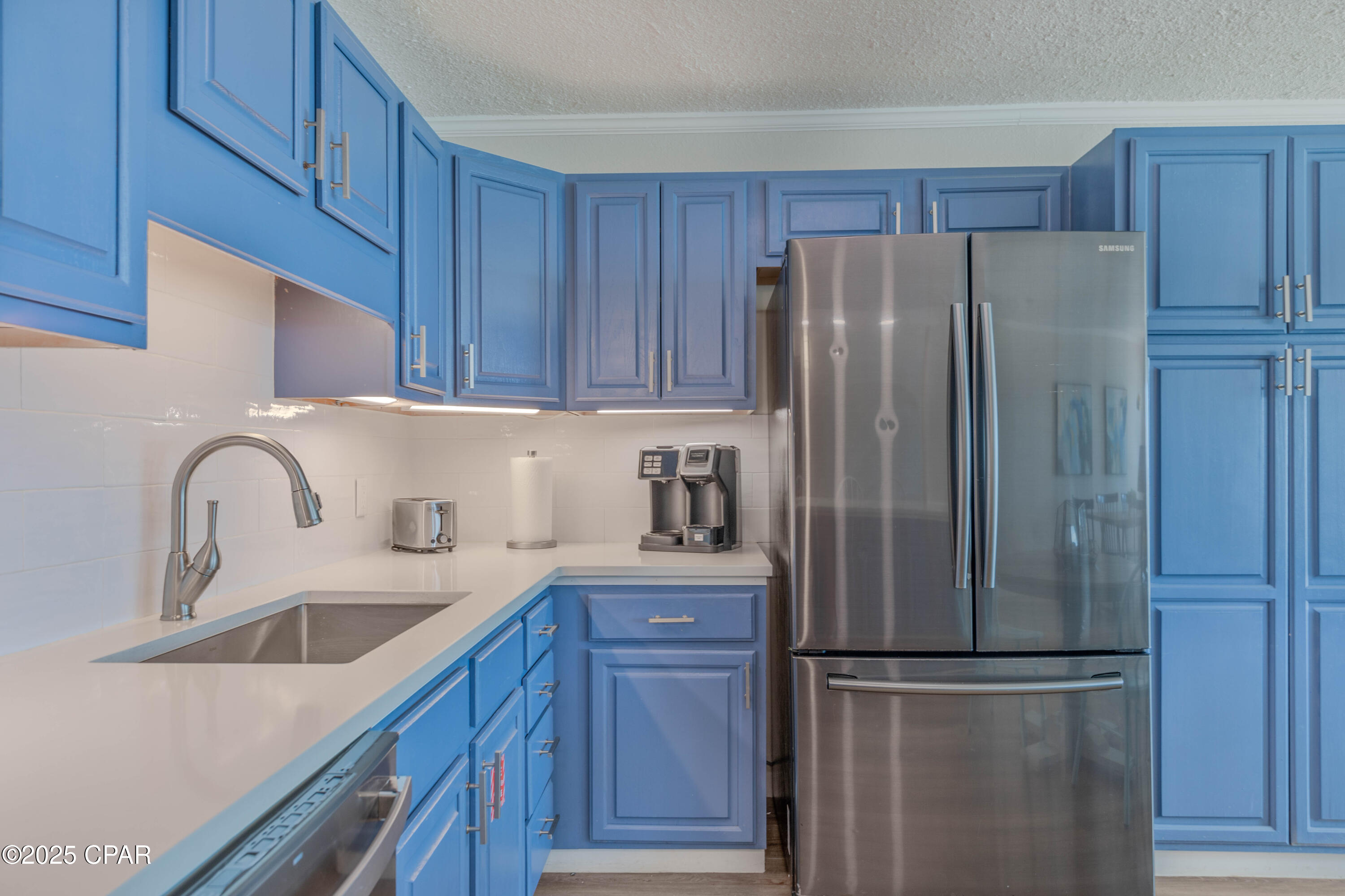 Listing photo id 10 for 8743 Thomas Drive 1513