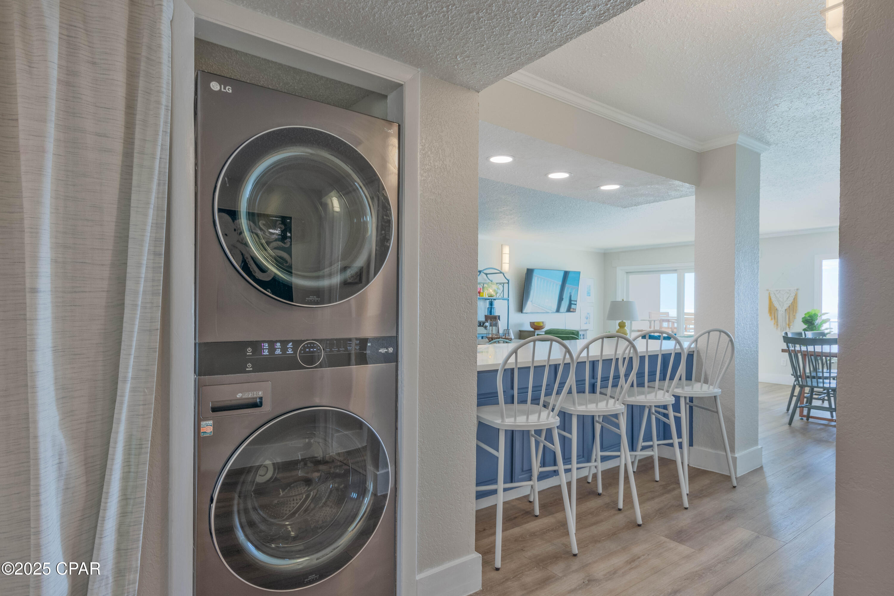 Listing photo id 18 for 8743 Thomas Drive 1513